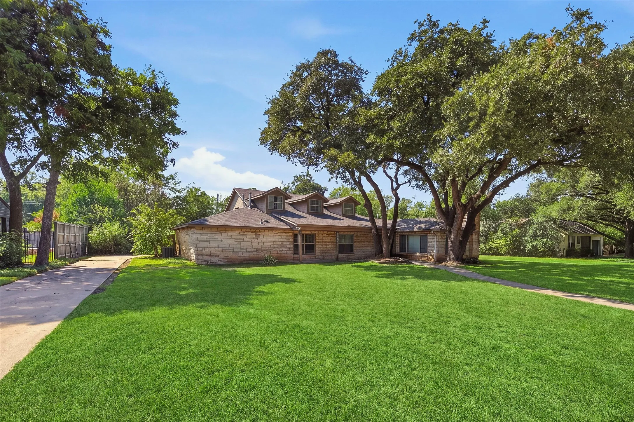 Single Family Residence For Sale