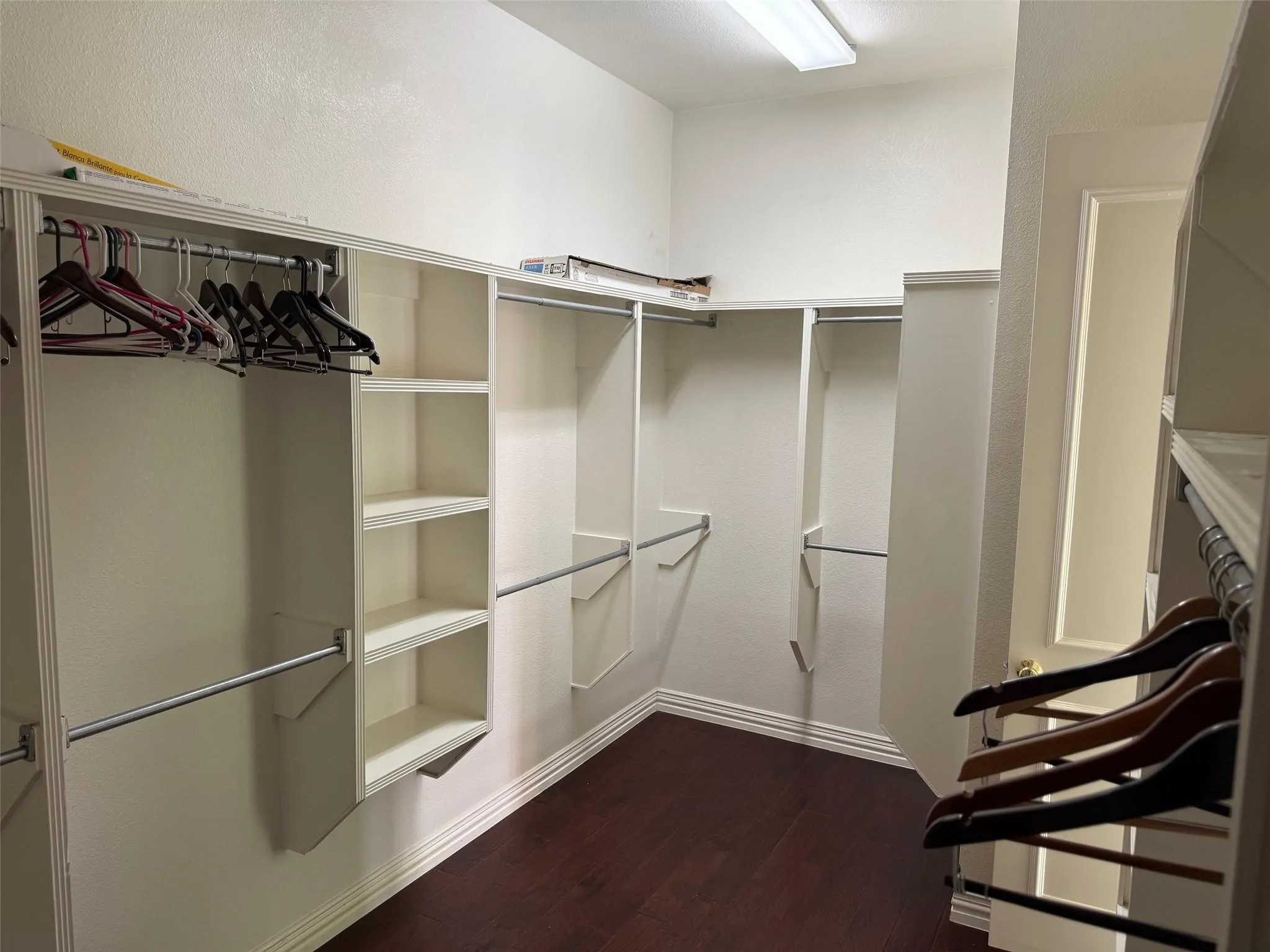 Single Family Residence For Rent in Collin County , 8421 Orchard Hill Drive, Plano, Texas 75025, 5 Bedroom, 5 Bathroom, 3 Garage spaces, 3,667 Sqft, built in 2000, mls#21410942, Real Estate Agent in Plano, Homes For Rent in Collin county, Homes For Rent in Plano, Realtor in Plano Texas, Real Estate Brokerage Independent Realty Texas, Luminita Cordes Realtor