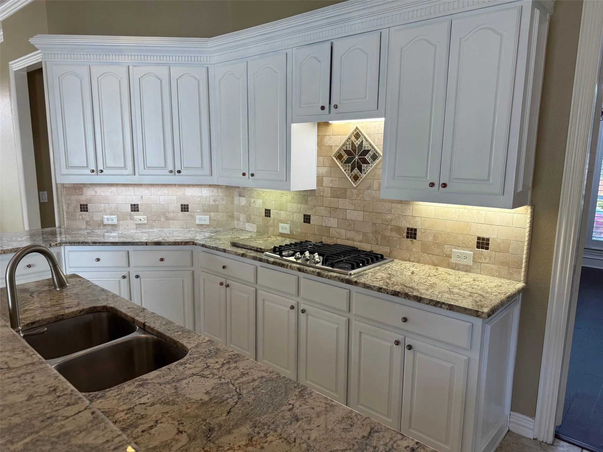 Single Family Residence For Rent in Collin County , 8421 Orchard Hill Drive, Plano, Texas 75025, 5 Bedroom, 5 Bathroom, 3 Garage spaces, 3,667 Sqft, built in 2000, mls#21410942, Real Estate Agent in Plano, Homes For Rent in Collin county, Homes For Rent in Plano, Realtor in Plano Texas, Real Estate Brokerage Independent Realty Texas, Luminita Cordes Realtor