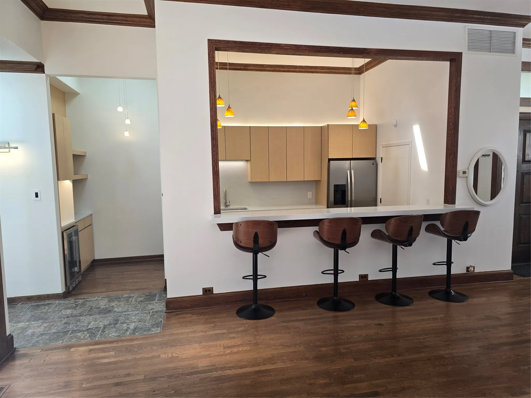 Townhouse For Rent in Dallas County , 6434 Southpoint Drive, Dallas, Texas 75248, 2 Bedroom, 3 Bathroom, 2 Garage spaces, 2,358 Sqft, built in 1973, mls#21411970, Real Estate Agent in Dallas, Homes For Rent in Dallas county, Homes For Rent in Dallas, Realtor in Dallas Texas, Real Estate Brokerage Independent Realty Texas, Luminita Cordes Realtor