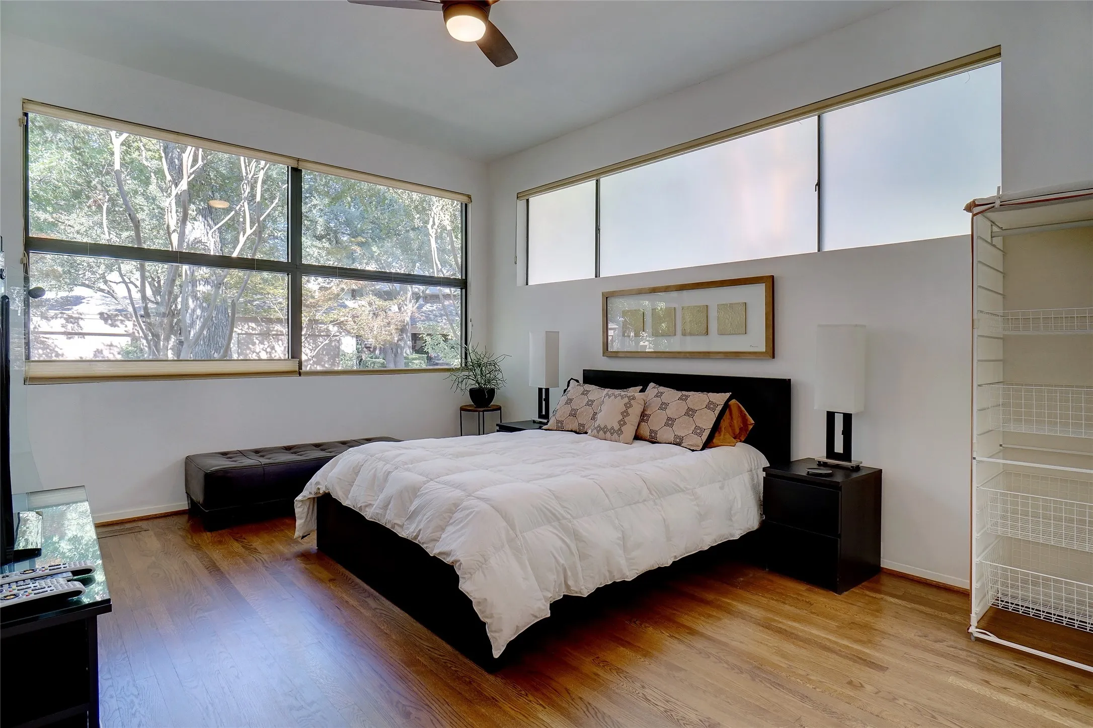 Townhouse For Rent in Dallas County , 6434 Southpoint Drive, Dallas, Texas 75248, 2 Bedroom, 3 Bathroom, 2 Garage spaces, 2,358 Sqft, built in 1973, mls#21411970, Real Estate Agent in Dallas, Homes For Rent in Dallas county, Homes For Rent in Dallas, Realtor in Dallas Texas, Real Estate Brokerage Independent Realty Texas, Luminita Cordes Realtor