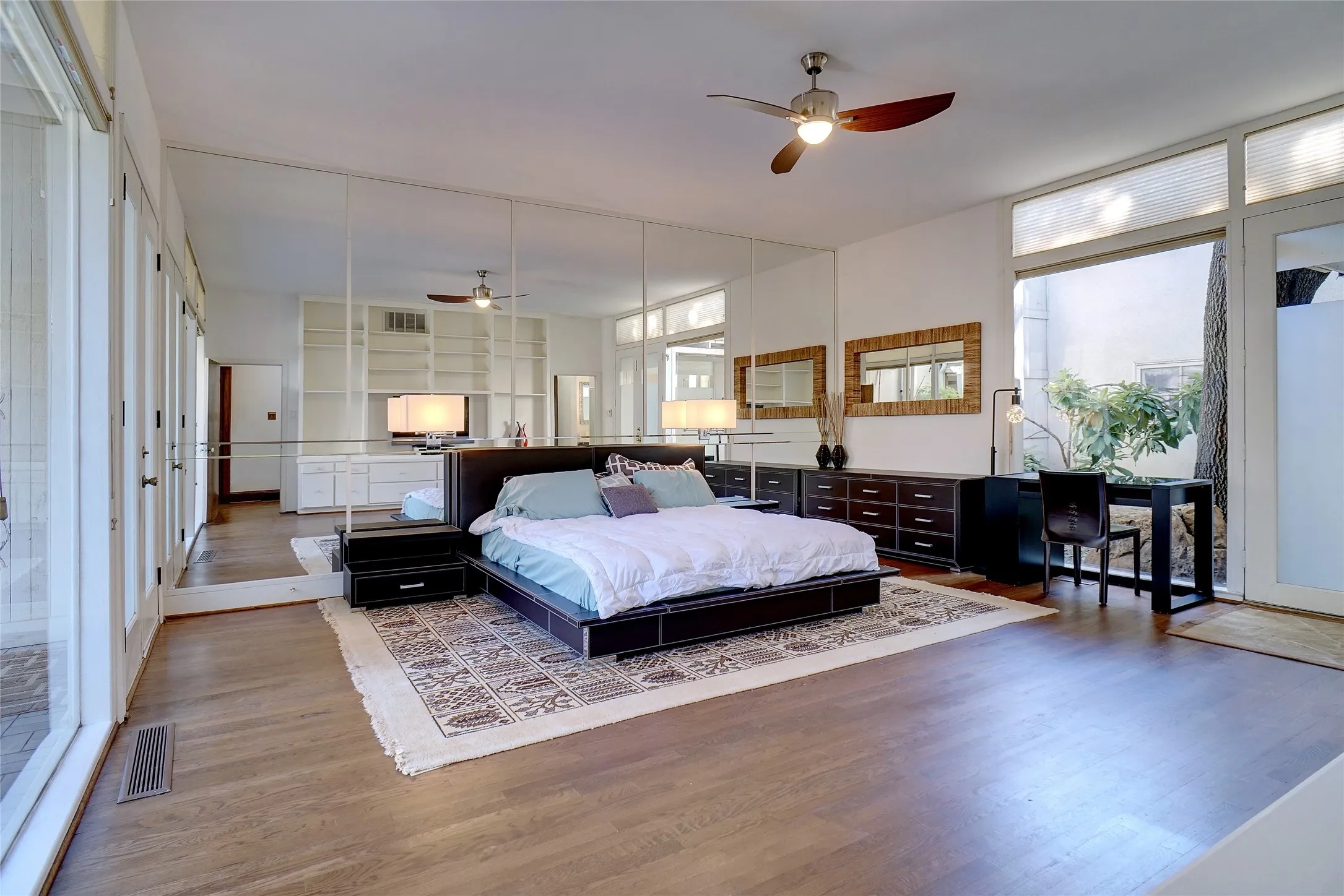 Townhouse For Rent in Dallas County , 6434 Southpoint Drive, Dallas, Texas 75248, 2 Bedroom, 3 Bathroom, 2 Garage spaces, 2,358 Sqft, built in 1973, mls#21411970, Real Estate Agent in Dallas, Homes For Rent in Dallas county, Homes For Rent in Dallas, Realtor in Dallas Texas, Real Estate Brokerage Independent Realty Texas, Luminita Cordes Realtor