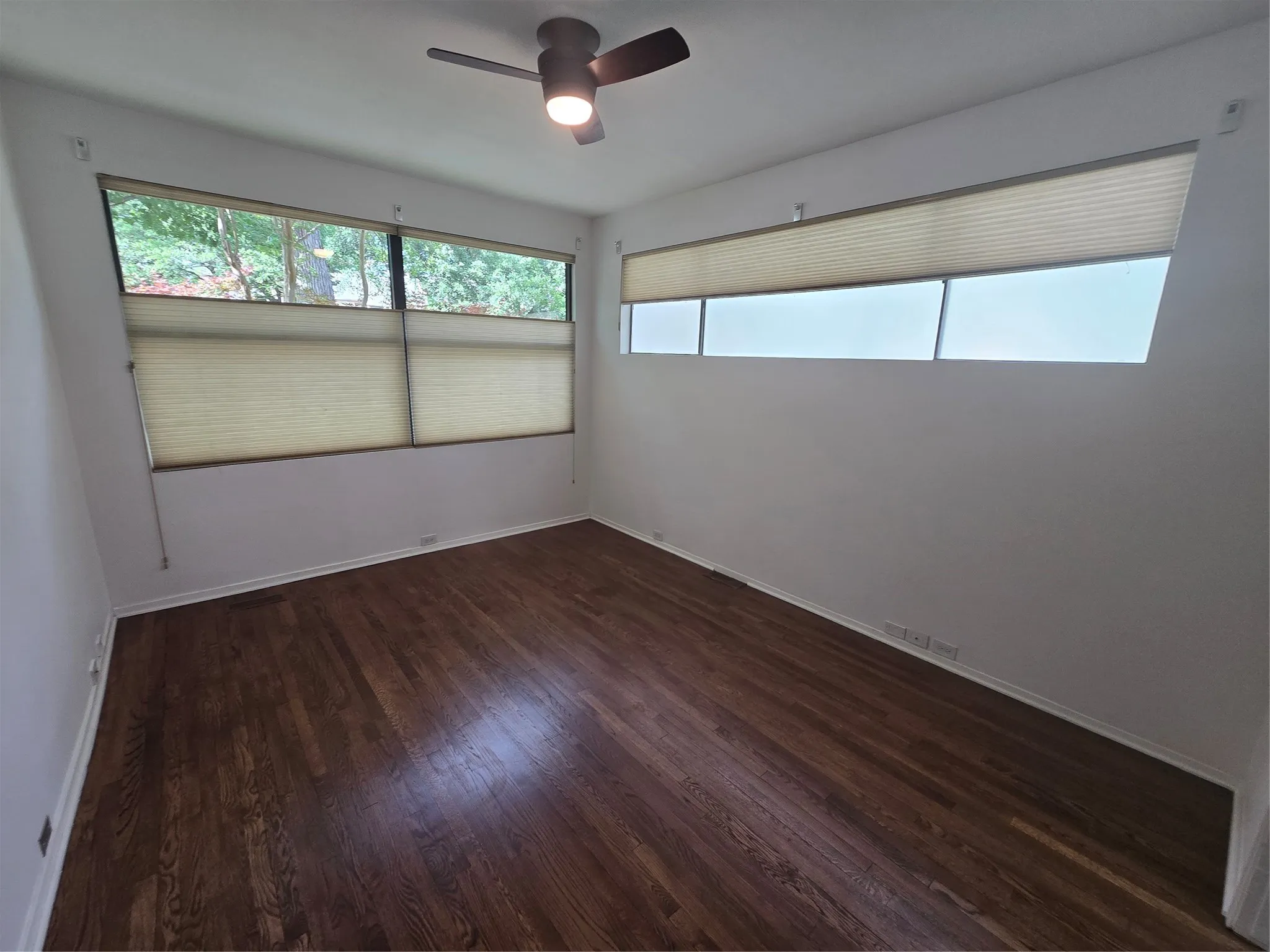 Townhouse For Rent in Dallas County , 6434 Southpoint Drive, Dallas, Texas 75248, 2 Bedroom, 3 Bathroom, 2 Garage spaces, 2,358 Sqft, built in 1973, mls#21411970, Real Estate Agent in Dallas, Homes For Rent in Dallas county, Homes For Rent in Dallas, Realtor in Dallas Texas, Real Estate Brokerage Independent Realty Texas, Luminita Cordes Realtor