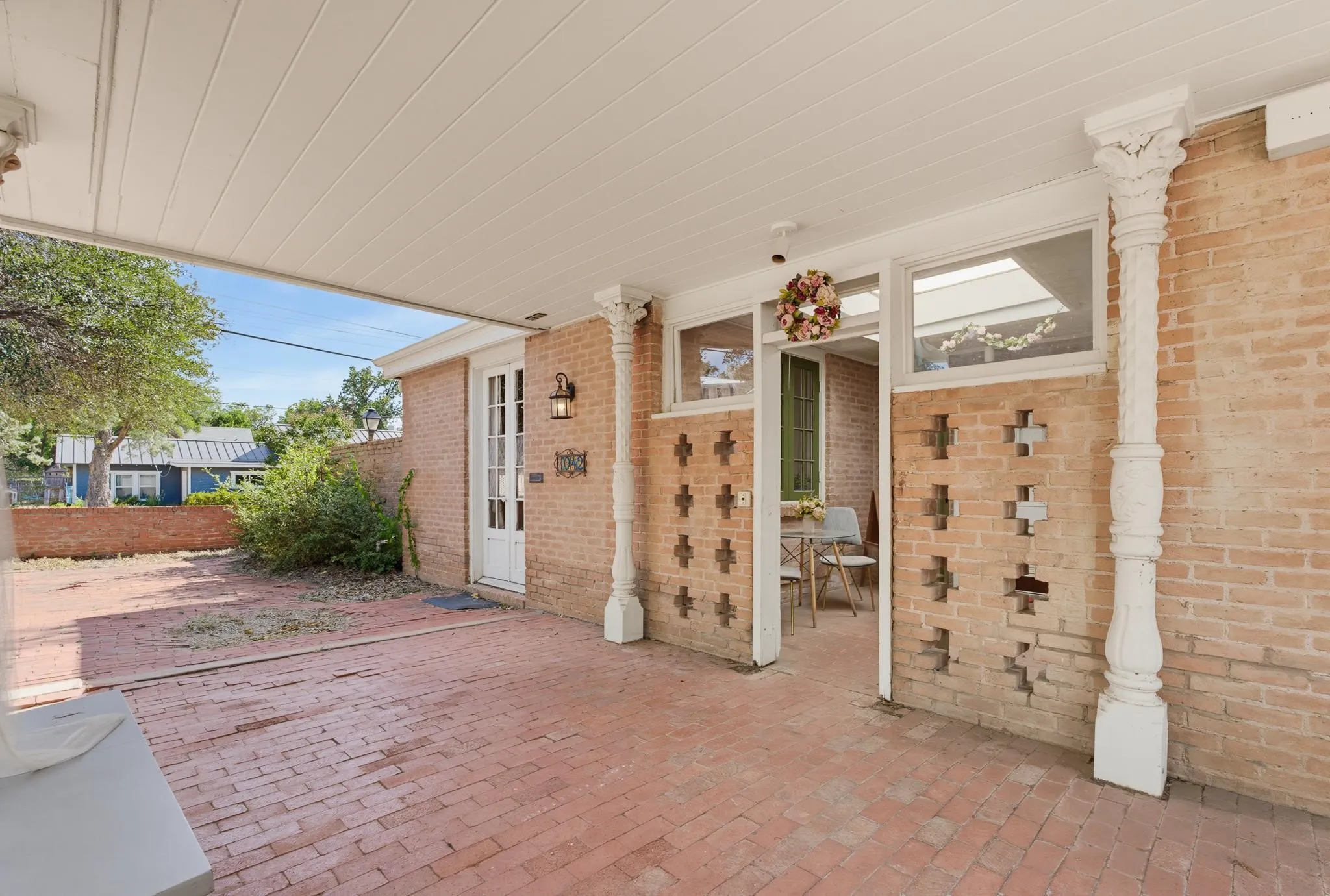 Single Family Residence For Sale in Taylor County , 1042 Santos Street, Abilene, Texas 79605, 5 Bedroom, 2 Bathroom, Garage spaces, 3,060 Sqft, built in 1957, mls#21411991, Real Estate Agent in Abilene, Homes For Sale in Taylor county, Homes For Sale in Abilene, Realtor in Abilene Texas, Real Estate Brokerage Independent Realty Texas, Luminita Cordes Realtor