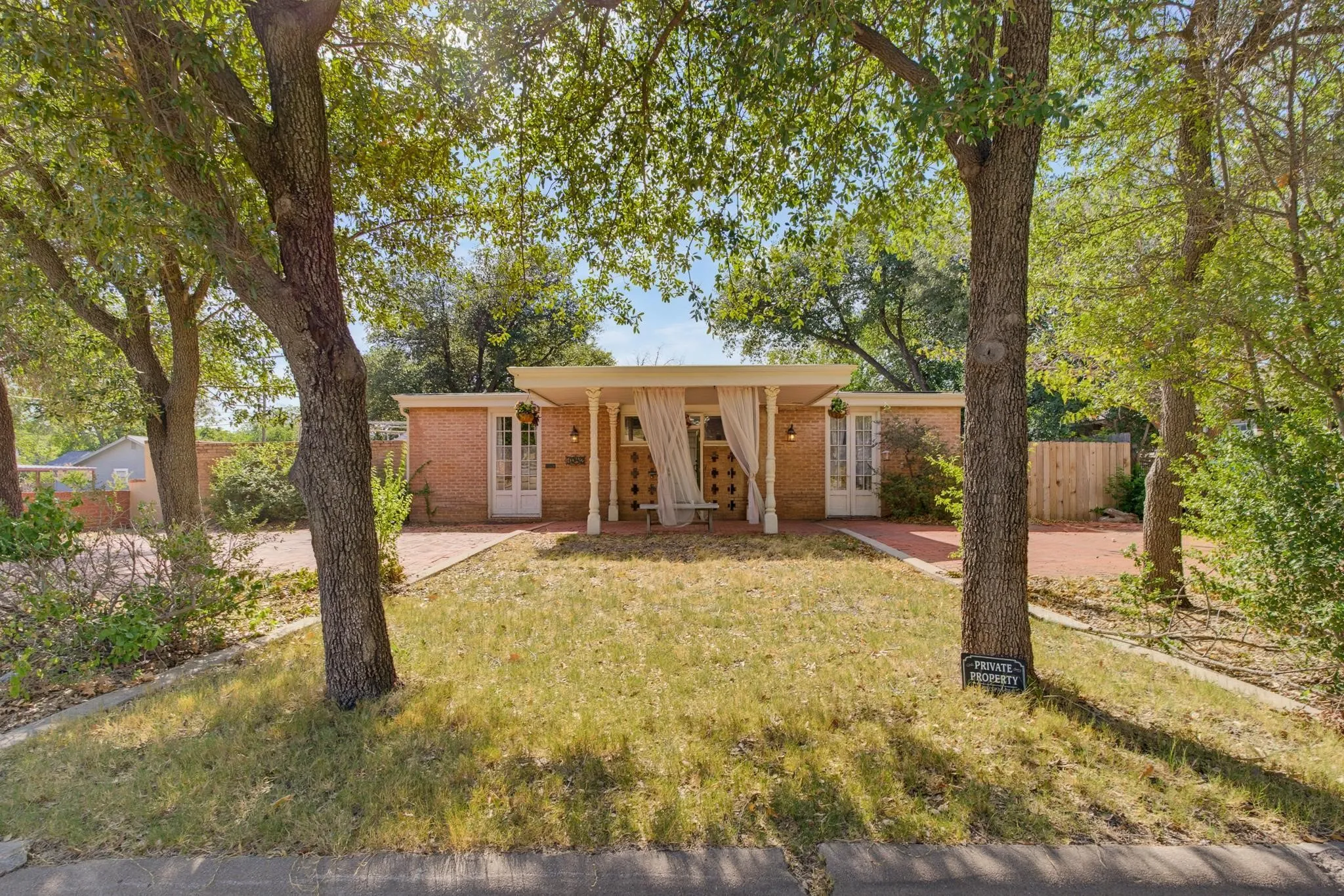 Single Family Residence For Sale