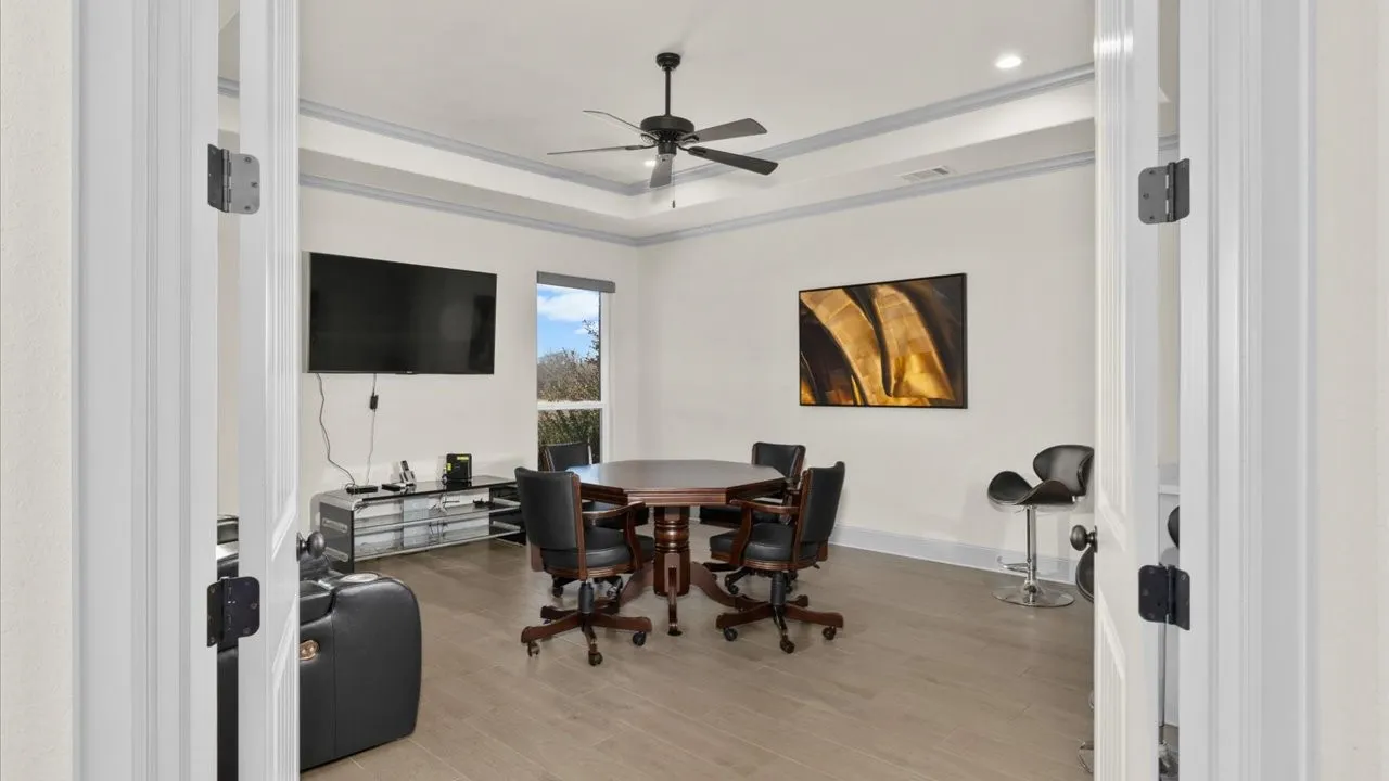 Single Family Residence For Sale in Smith County , 15631 Stallion Lake Boulevard, Lindale, Texas 75771, 4 Bedroom, 3 Bathroom, 2 Garage spaces, 3,489 Sqft, built in 2018, mls#21404541, Real Estate Agent in Lindale, Homes For Sale in Smith county, Homes For Sale in Lindale, Realtor in Lindale Texas, Real Estate Brokerage Independent Realty Texas, Luminita Cordes Realtor