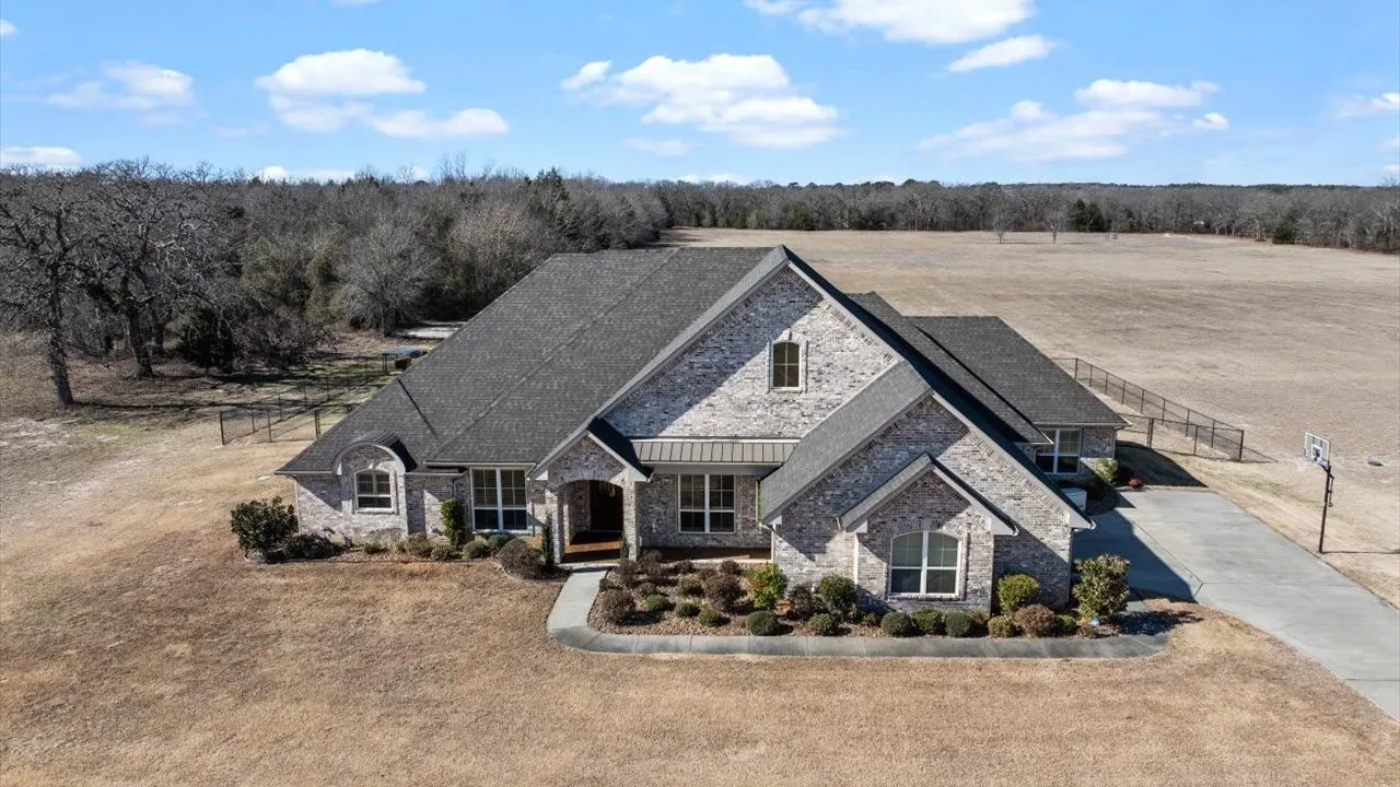 Single Family Residence For Sale