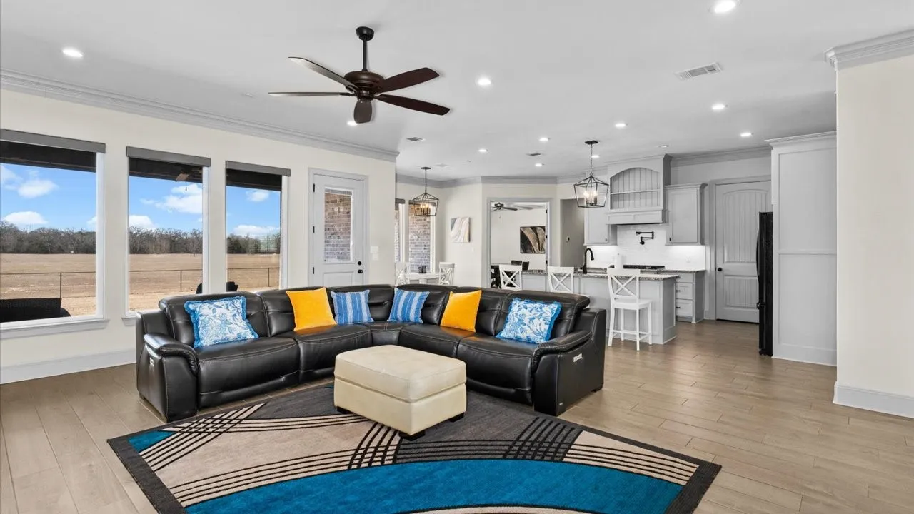 Single Family Residence For Sale in Smith County , 15631 Stallion Lake Boulevard, Lindale, Texas 75771, 4 Bedroom, 3 Bathroom, 2 Garage spaces, 3,489 Sqft, built in 2018, mls#21404541, Real Estate Agent in Lindale, Homes For Sale in Smith county, Homes For Sale in Lindale, Realtor in Lindale Texas, Real Estate Brokerage Independent Realty Texas, Luminita Cordes Realtor