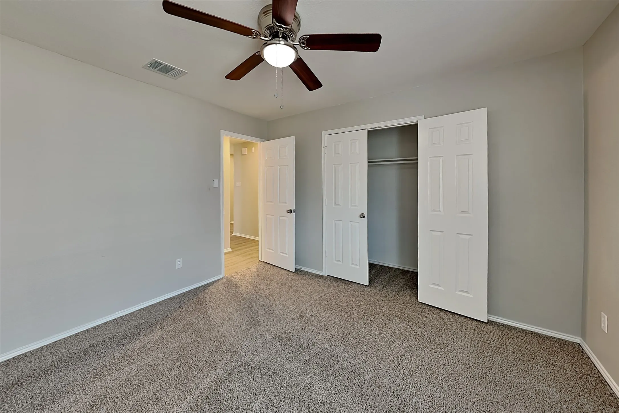 Single Family Residence For Rent in Tarrant County , 4625 Pangolin Drive, Fort Worth, Texas 76244, 3 Bedroom, 2 Bathroom, 2 Garage spaces, 2,086 Sqft, built in 2007, mls#21412000, Real Estate Agent in Fort Worth, Homes For Rent in Tarrant county, Homes For Rent in Fort Worth, Realtor in Fort Worth Texas, Real Estate Brokerage Independent Realty Texas, Luminita Cordes Realtor