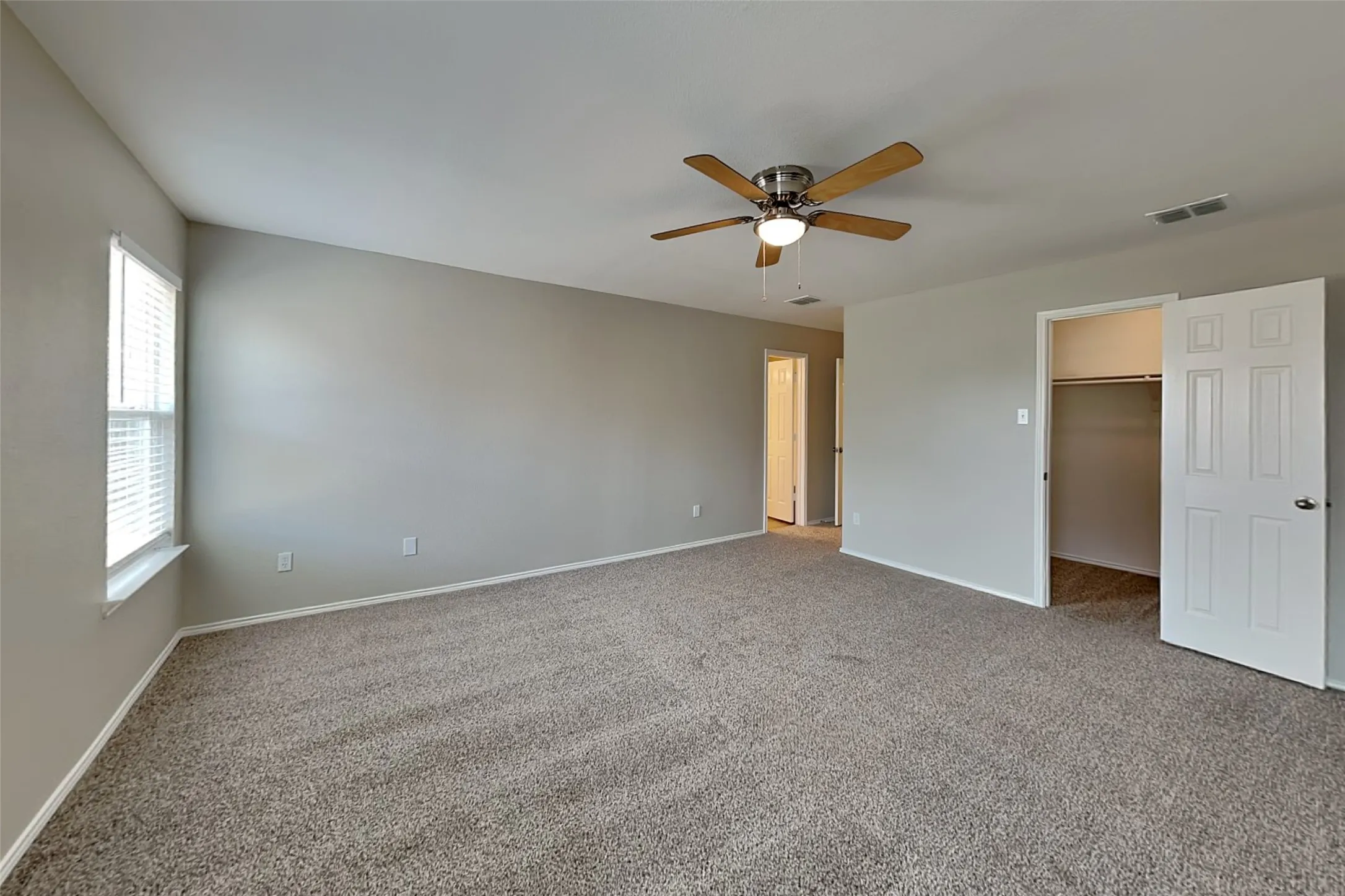 Single Family Residence For Rent in Tarrant County , 4625 Pangolin Drive, Fort Worth, Texas 76244, 3 Bedroom, 2 Bathroom, 2 Garage spaces, 2,086 Sqft, built in 2007, mls#21412000, Real Estate Agent in Fort Worth, Homes For Rent in Tarrant county, Homes For Rent in Fort Worth, Realtor in Fort Worth Texas, Real Estate Brokerage Independent Realty Texas, Luminita Cordes Realtor
