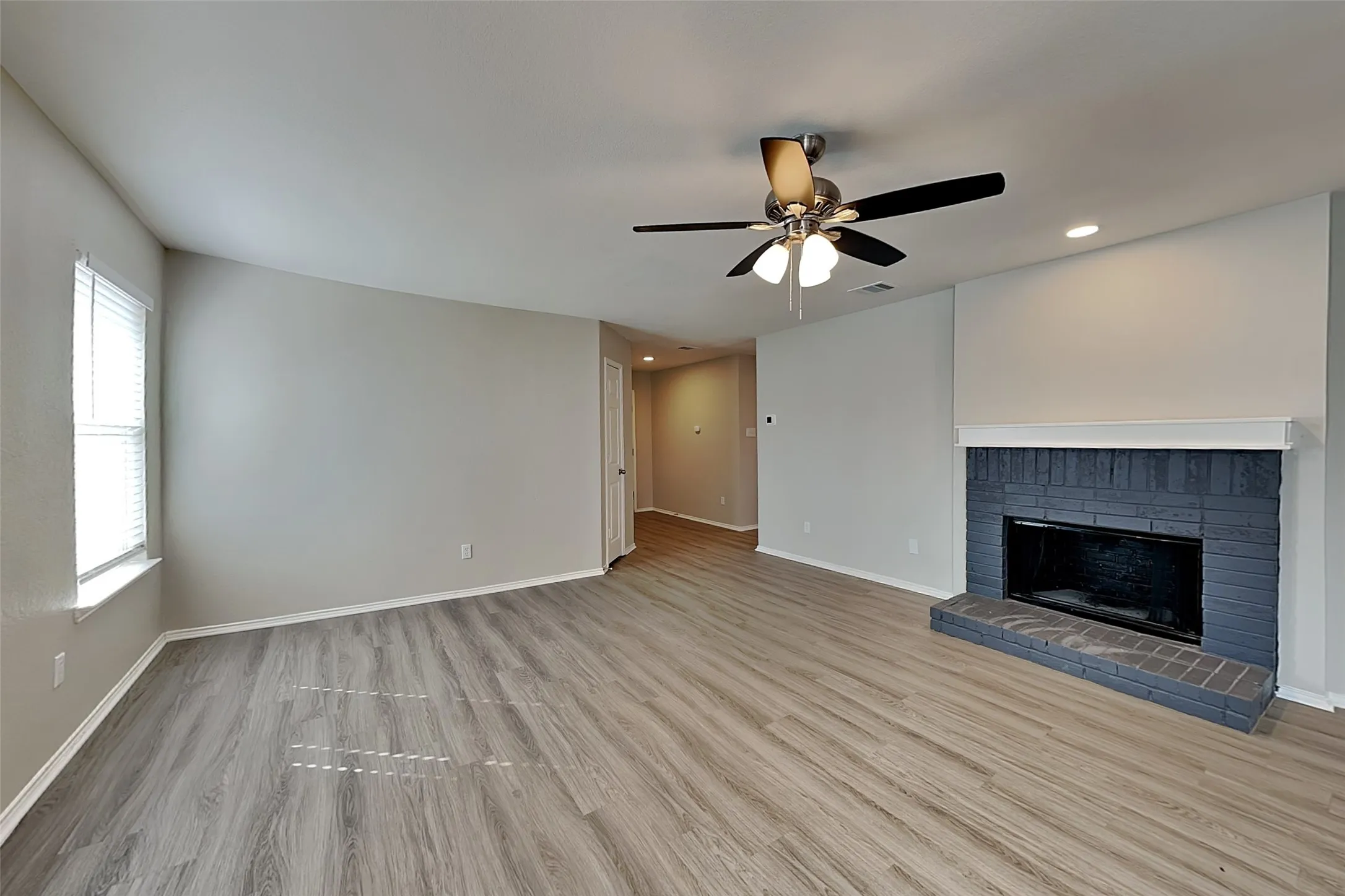Single Family Residence For Rent in Tarrant County , 4625 Pangolin Drive, Fort Worth, Texas 76244, 3 Bedroom, 2 Bathroom, 2 Garage spaces, 2,086 Sqft, built in 2007, mls#21412000, Real Estate Agent in Fort Worth, Homes For Rent in Tarrant county, Homes For Rent in Fort Worth, Realtor in Fort Worth Texas, Real Estate Brokerage Independent Realty Texas, Luminita Cordes Realtor