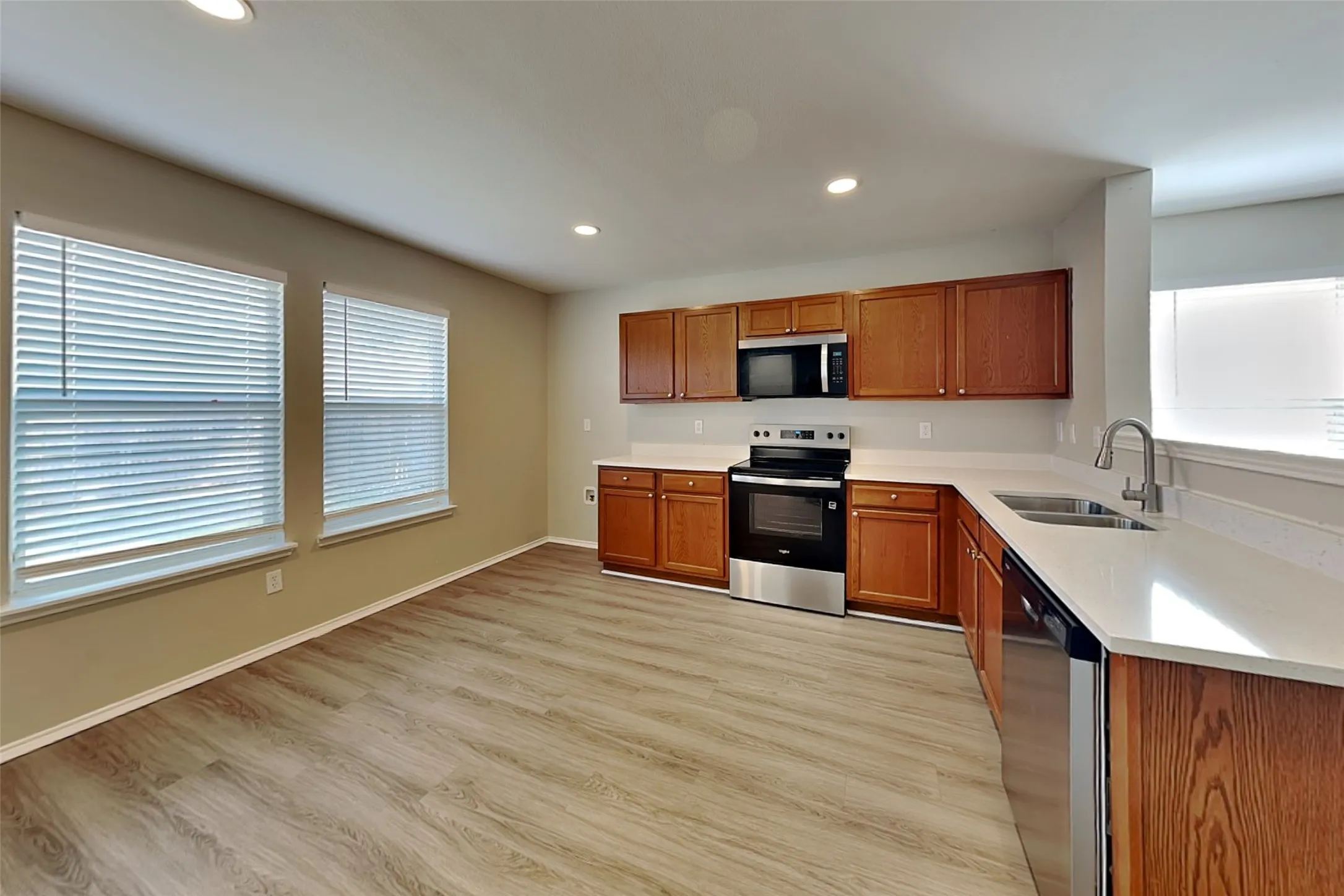 Single Family Residence For Rent in Tarrant County , 4625 Pangolin Drive, Fort Worth, Texas 76244, 3 Bedroom, 2 Bathroom, 2 Garage spaces, 2,086 Sqft, built in 2007, mls#21412000, Real Estate Agent in Fort Worth, Homes For Rent in Tarrant county, Homes For Rent in Fort Worth, Realtor in Fort Worth Texas, Real Estate Brokerage Independent Realty Texas, Luminita Cordes Realtor