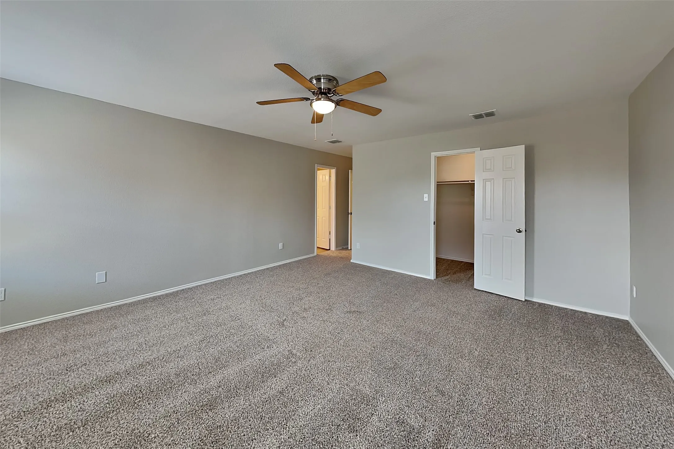Single Family Residence For Rent in Tarrant County , 4625 Pangolin Drive, Fort Worth, Texas 76244, 3 Bedroom, 2 Bathroom, 2 Garage spaces, 2,086 Sqft, built in 2007, mls#21412000, Real Estate Agent in Fort Worth, Homes For Rent in Tarrant county, Homes For Rent in Fort Worth, Realtor in Fort Worth Texas, Real Estate Brokerage Independent Realty Texas, Luminita Cordes Realtor