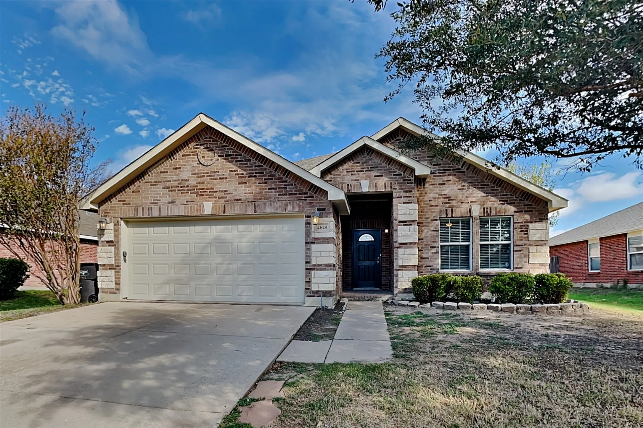 Single Family Residence For Rent