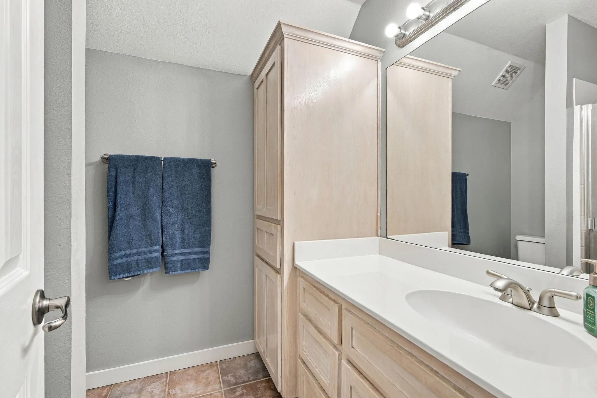 Upstairs Bath