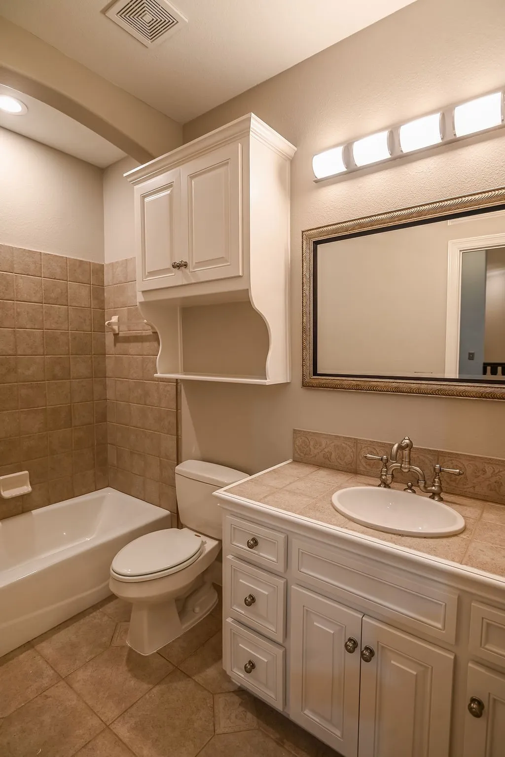 Single Family Residence For Rent in Dallas County , 711 Lexington Avenue, Coppell, Texas 75019, 5 Bedroom, 5 Bathroom, 3 Garage spaces, 4,854 Sqft, built in 2000, mls#21412001, Real Estate Agent in Coppell, Homes For Rent in Dallas county, Homes For Rent in Coppell, Realtor in Coppell Texas, Real Estate Brokerage Independent Realty Texas, Luminita Cordes Realtor