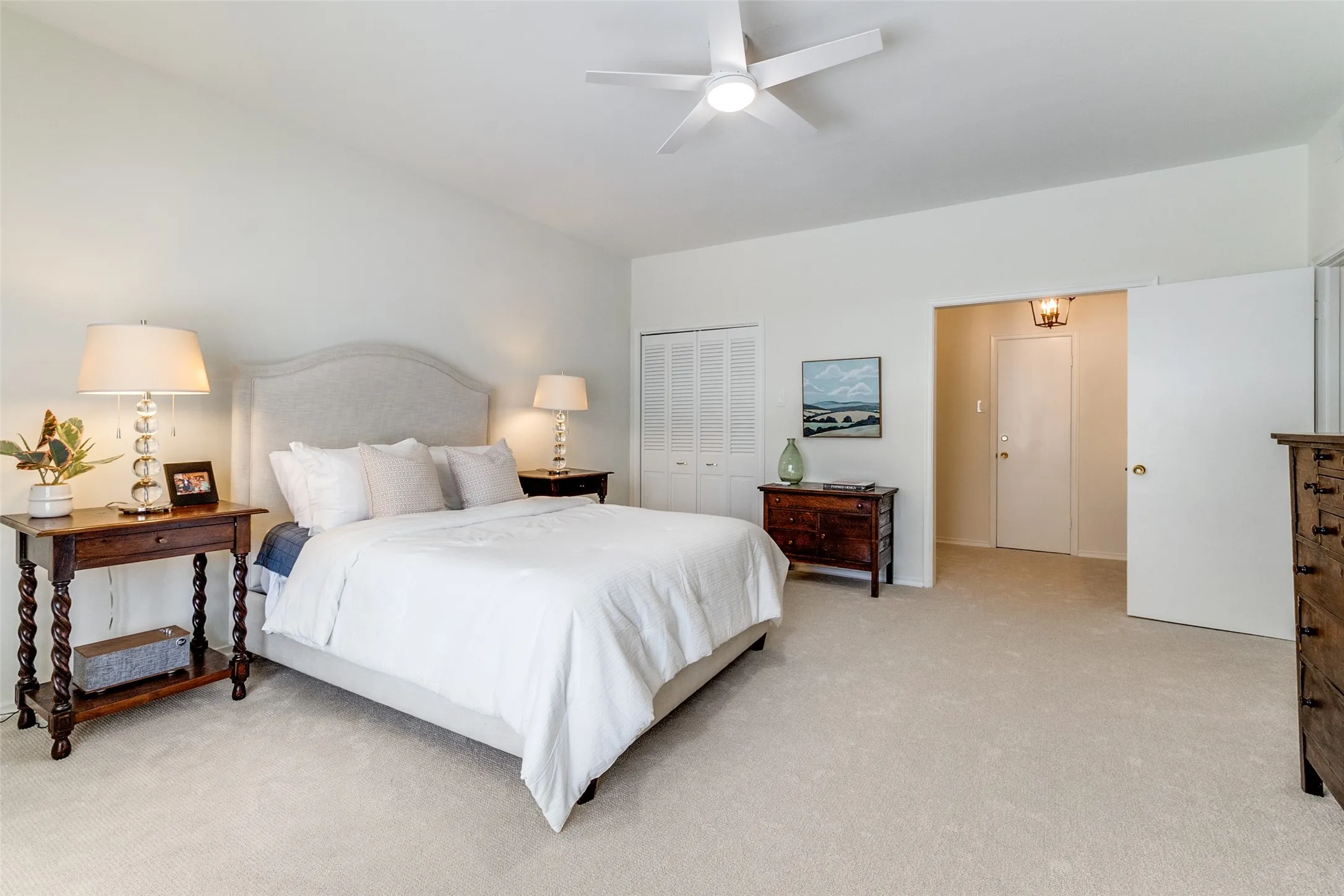 Condominium For Sale in Dallas County , 6328 Bandera Avenue C, Dallas, Texas 75225, 2 Bedroom, 2 Bathroom, Garage spaces, 1,908 Sqft, built in 1960, mls#21381642, Real Estate Agent in Dallas, Homes For Sale in Dallas county, Homes For Sale in Dallas, Realtor in Dallas Texas, Real Estate Brokerage Independent Realty Texas, Luminita Cordes Realtor