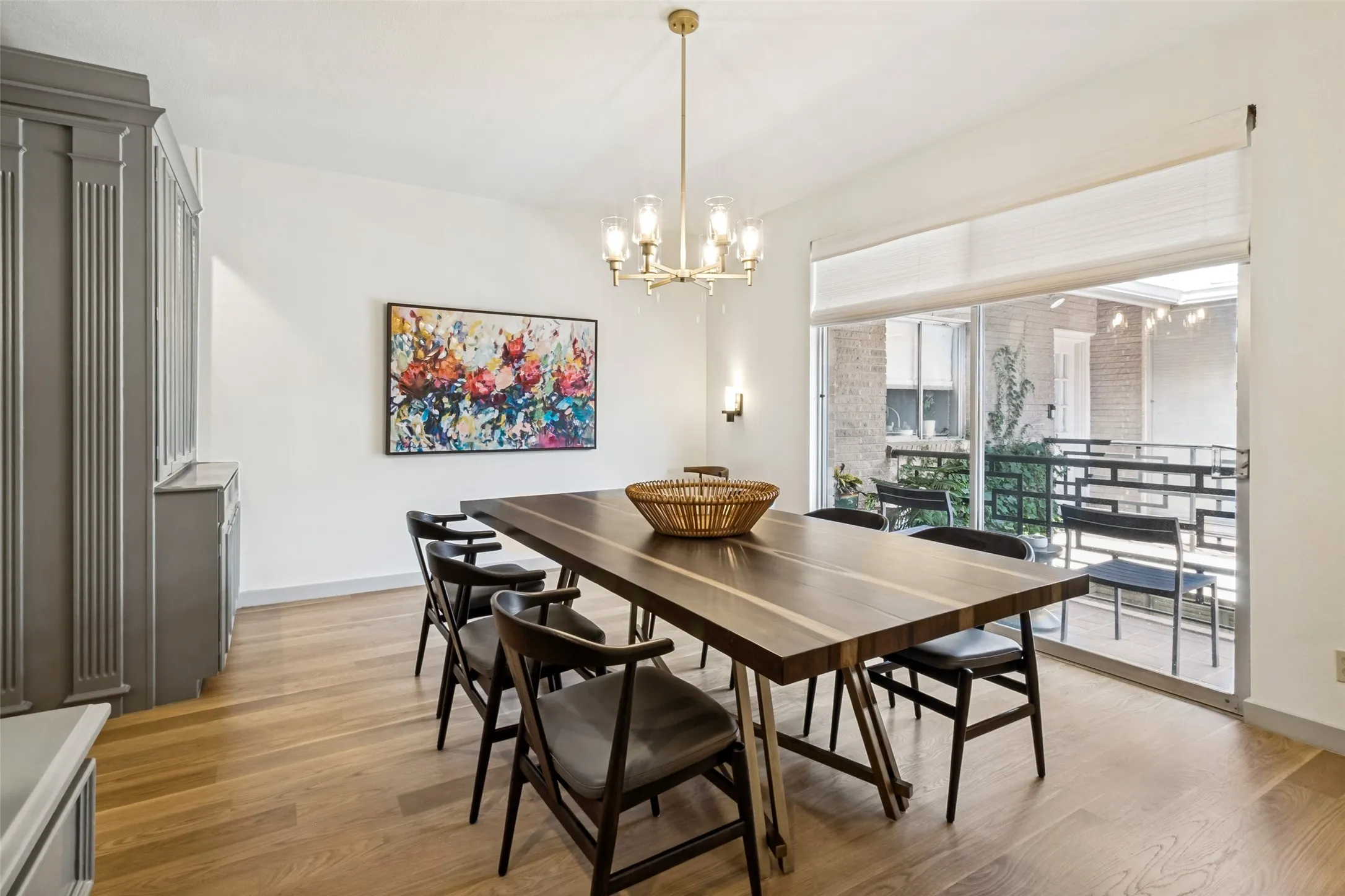 Condominium For Sale in Dallas County , 6328 Bandera Avenue C, Dallas, Texas 75225, 2 Bedroom, 2 Bathroom, Garage spaces, 1,908 Sqft, built in 1960, mls#21381642, Real Estate Agent in Dallas, Homes For Sale in Dallas county, Homes For Sale in Dallas, Realtor in Dallas Texas, Real Estate Brokerage Independent Realty Texas, Luminita Cordes Realtor