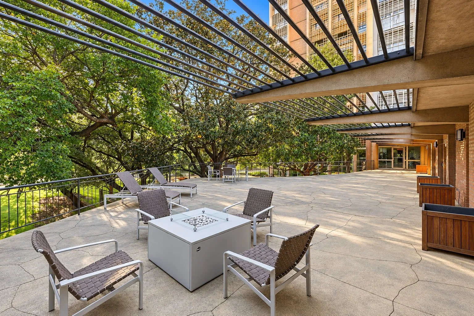 Condominium For Sale in Dallas County , 3525 Turtle Creek Boulevard 8B, Dallas, Texas 75219, 2 Bedroom, 2 Bathroom, 2 Garage spaces, 2,014 Sqft, built in 1957, mls#21411915, Real Estate Agent in Dallas, Homes For Sale in Dallas county, Homes For Sale in Dallas, Realtor in Dallas Texas, Real Estate Brokerage Independent Realty Texas, Luminita Cordes Realtor