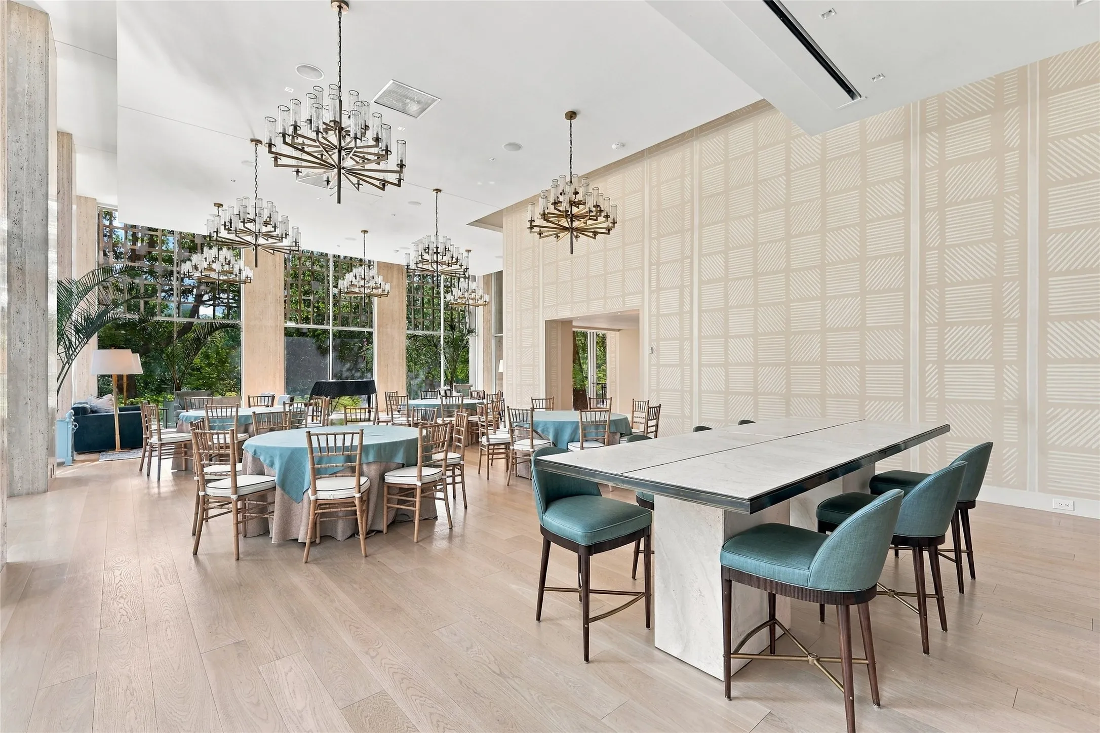 Condominium For Sale in Dallas County , 3525 Turtle Creek Boulevard 8B, Dallas, Texas 75219, 2 Bedroom, 2 Bathroom, 2 Garage spaces, 2,014 Sqft, built in 1957, mls#21411915, Real Estate Agent in Dallas, Homes For Sale in Dallas county, Homes For Sale in Dallas, Realtor in Dallas Texas, Real Estate Brokerage Independent Realty Texas, Luminita Cordes Realtor