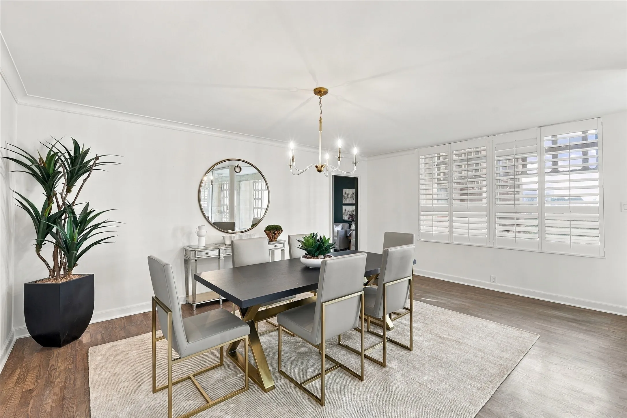 Condominium For Sale in Dallas County , 3525 Turtle Creek Boulevard 8B, Dallas, Texas 75219, 2 Bedroom, 2 Bathroom, 2 Garage spaces, 2,014 Sqft, built in 1957, mls#21411915, Real Estate Agent in Dallas, Homes For Sale in Dallas county, Homes For Sale in Dallas, Realtor in Dallas Texas, Real Estate Brokerage Independent Realty Texas, Luminita Cordes Realtor