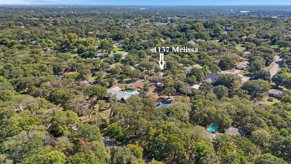 Single Family Residence For Sale in Tarrant County , 1137 Melissa Drive, Keller, Texas 76262, 3 Bedroom, 2 Bathroom, 2 Garage spaces, 1,522 Sqft, built in 1972, mls#21410294, Real Estate Agent in Keller, Homes For Sale in Tarrant county, Homes For Sale in Keller, Realtor in Keller Texas, Real Estate Brokerage Independent Realty Texas, Luminita Cordes Realtor