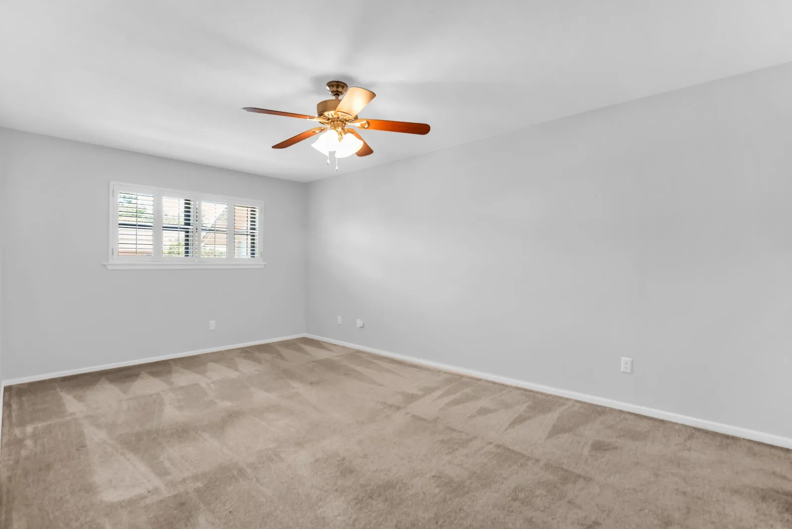 Condominium For Rent in Dallas County , 11332 Park Central Place C, Dallas, Texas 75230, 3 Bedroom, 2 Bathroom, Garage spaces, 1,301 Sqft, built in 1961, mls#21411971, Real Estate Agent in Dallas, Homes For Rent in Dallas county, Homes For Rent in Dallas, Realtor in Dallas Texas, Real Estate Brokerage Independent Realty Texas, Luminita Cordes Realtor