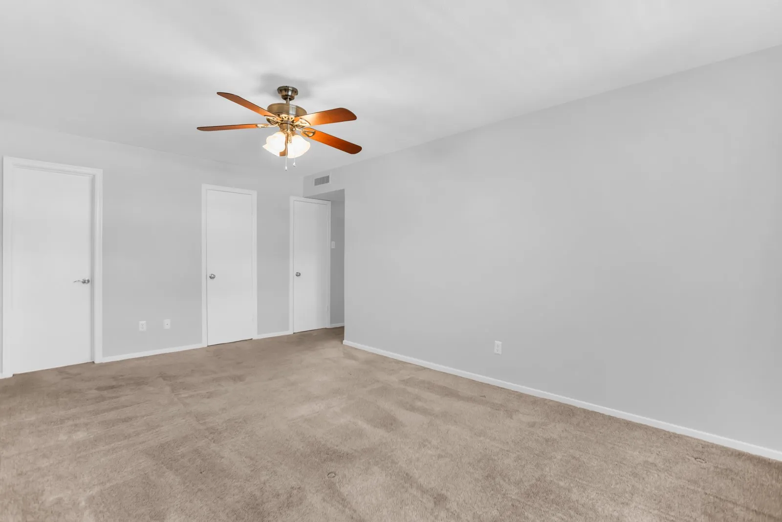 Condominium For Rent in Dallas County , 11332 Park Central Place C, Dallas, Texas 75230, 3 Bedroom, 2 Bathroom, Garage spaces, 1,301 Sqft, built in 1961, mls#21411971, Real Estate Agent in Dallas, Homes For Rent in Dallas county, Homes For Rent in Dallas, Realtor in Dallas Texas, Real Estate Brokerage Independent Realty Texas, Luminita Cordes Realtor