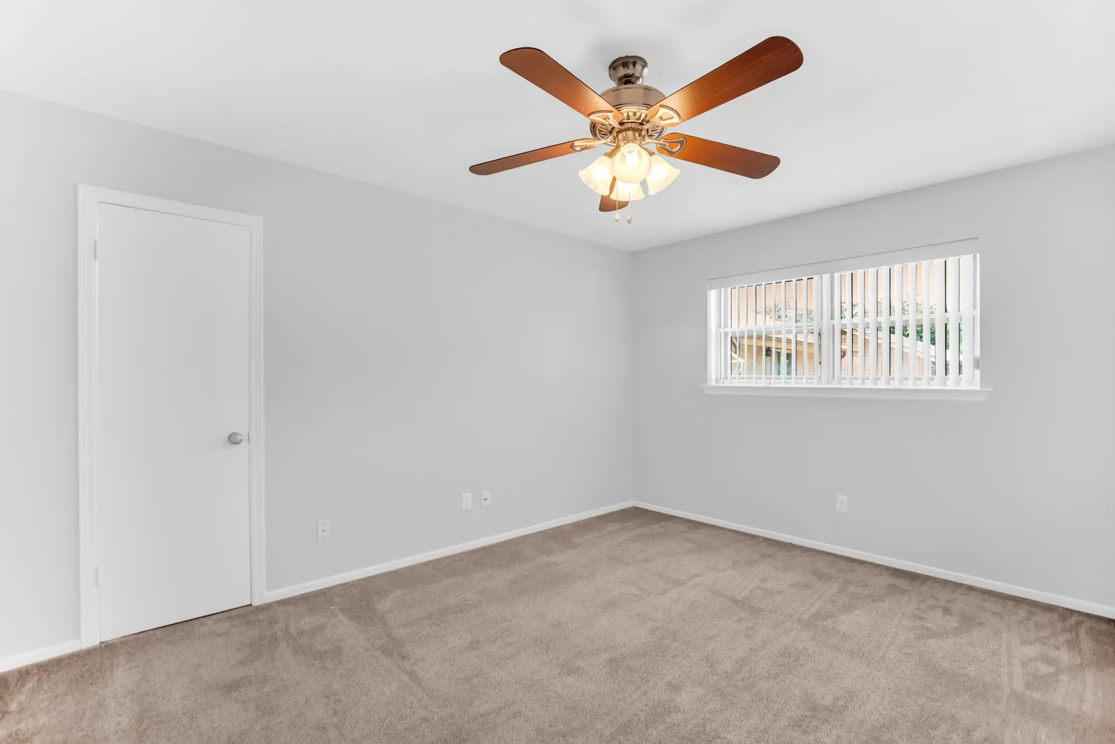 Condominium For Rent in Dallas County , 11332 Park Central Place C, Dallas, Texas 75230, 3 Bedroom, 2 Bathroom, Garage spaces, 1,301 Sqft, built in 1961, mls#21411971, Real Estate Agent in Dallas, Homes For Rent in Dallas county, Homes For Rent in Dallas, Realtor in Dallas Texas, Real Estate Brokerage Independent Realty Texas, Luminita Cordes Realtor