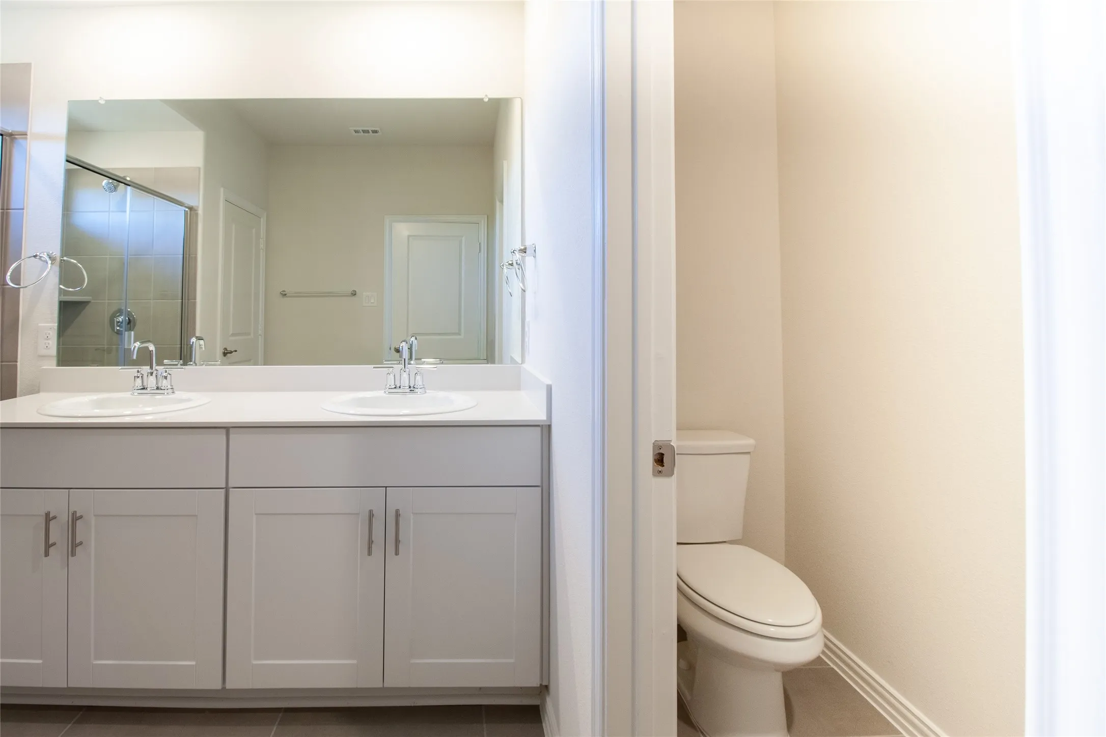 Single Family Residence For Rent in Tarrant County , 10501 Tuxinaw Trail, Fort Worth, Texas 76179, 3 Bedroom, 2 Bathroom, 2 Garage spaces, 1,831 Sqft, built in 2024, mls#21412025, Real Estate Agent in Fort Worth, Homes For Rent in Tarrant county, Homes For Rent in Fort Worth, Realtor in Fort Worth Texas, Real Estate Brokerage Independent Realty Texas, Luminita Cordes Realtor