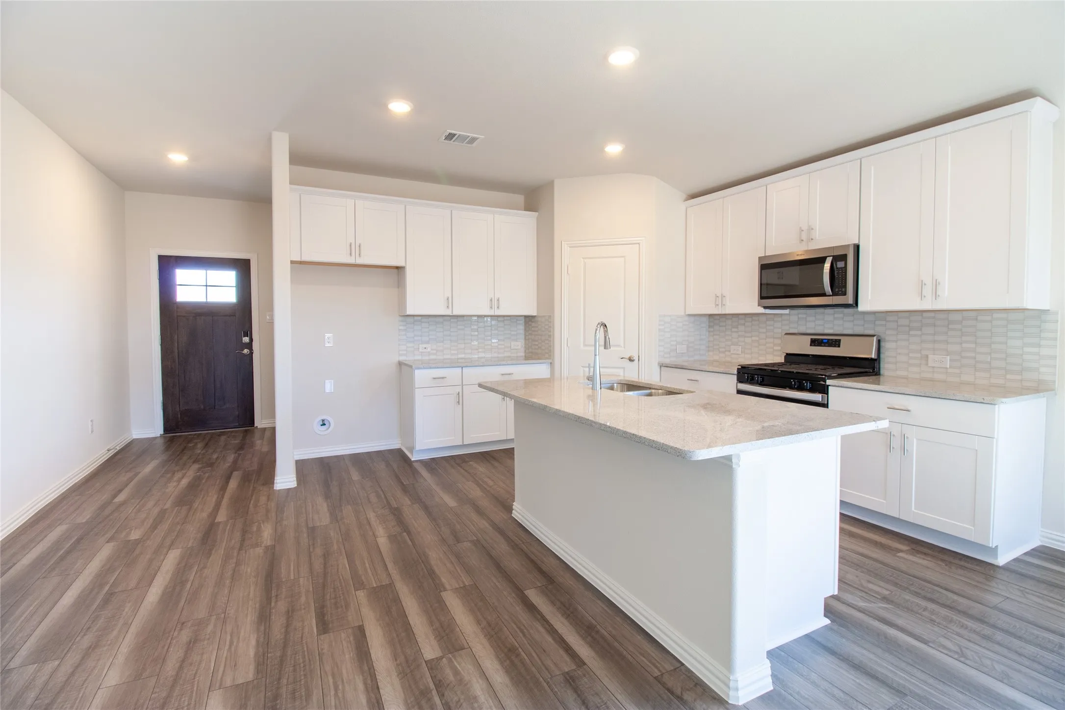 Single Family Residence For Rent in Tarrant County , 10501 Tuxinaw Trail, Fort Worth, Texas 76179, 3 Bedroom, 2 Bathroom, 2 Garage spaces, 1,831 Sqft, built in 2024, mls#21412025, Real Estate Agent in Fort Worth, Homes For Rent in Tarrant county, Homes For Rent in Fort Worth, Realtor in Fort Worth Texas, Real Estate Brokerage Independent Realty Texas, Luminita Cordes Realtor