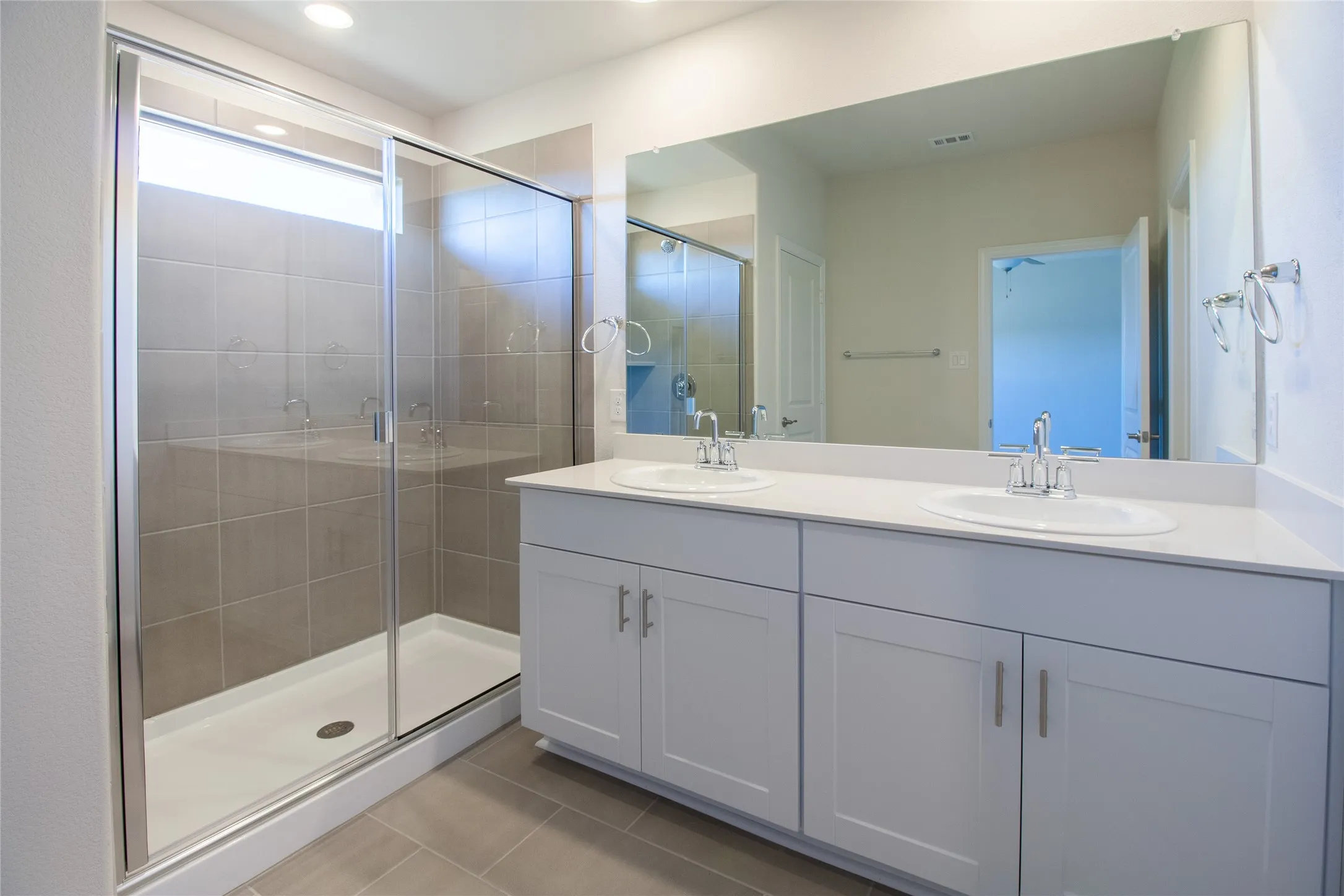 Single Family Residence For Rent in Tarrant County , 10501 Tuxinaw Trail, Fort Worth, Texas 76179, 3 Bedroom, 2 Bathroom, 2 Garage spaces, 1,831 Sqft, built in 2024, mls#21412025, Real Estate Agent in Fort Worth, Homes For Rent in Tarrant county, Homes For Rent in Fort Worth, Realtor in Fort Worth Texas, Real Estate Brokerage Independent Realty Texas, Luminita Cordes Realtor