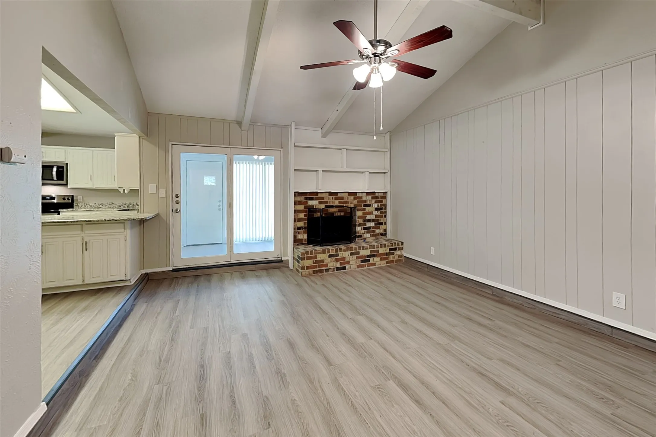 Single Family Residence For Rent in Tarrant County , 5405 Bright Star Trail, Arlington, Texas 76017, 3 Bedroom, 2 Bathroom, 2 Garage spaces, 1,682 Sqft, built in 1978, mls#21412026, Real Estate Agent in Arlington, Homes For Rent in Tarrant county, Homes For Rent in Arlington, Realtor in Arlington Texas, Real Estate Brokerage Independent Realty Texas, Luminita Cordes Realtor
