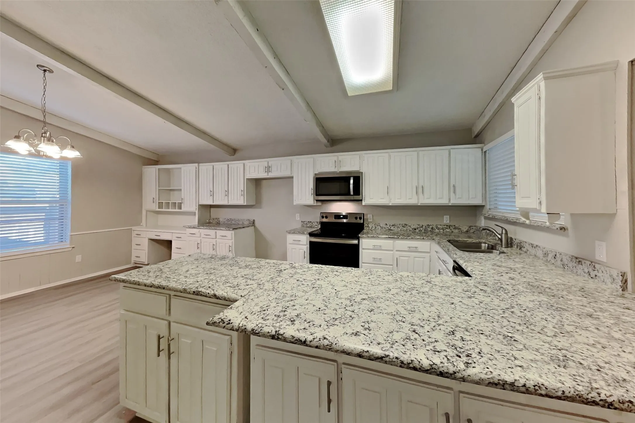 Single Family Residence For Rent in Tarrant County , 5405 Bright Star Trail, Arlington, Texas 76017, 3 Bedroom, 2 Bathroom, 2 Garage spaces, 1,682 Sqft, built in 1978, mls#21412026, Real Estate Agent in Arlington, Homes For Rent in Tarrant county, Homes For Rent in Arlington, Realtor in Arlington Texas, Real Estate Brokerage Independent Realty Texas, Luminita Cordes Realtor