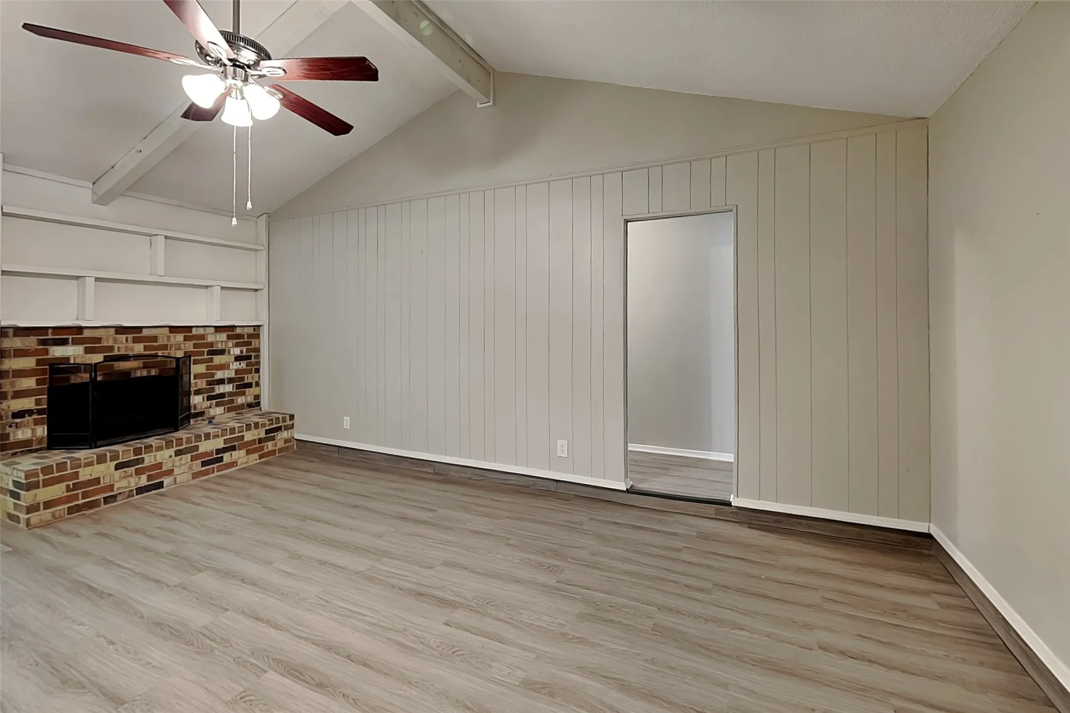 Single Family Residence For Rent in Tarrant County , 5405 Bright Star Trail, Arlington, Texas 76017, 3 Bedroom, 2 Bathroom, 2 Garage spaces, 1,682 Sqft, built in 1978, mls#21412026, Real Estate Agent in Arlington, Homes For Rent in Tarrant county, Homes For Rent in Arlington, Realtor in Arlington Texas, Real Estate Brokerage Independent Realty Texas, Luminita Cordes Realtor