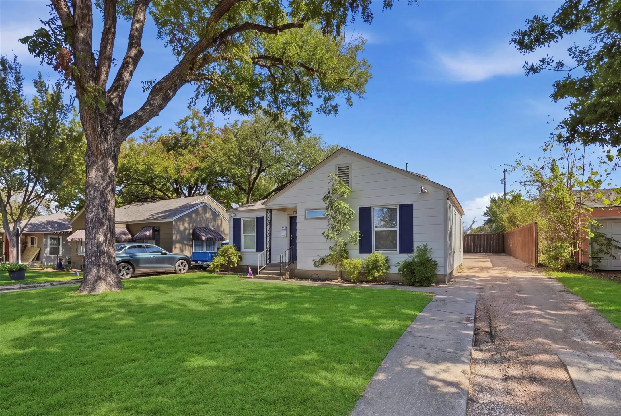 Single Family Residence For Sale in Tarrant County , 3233 Merida Avenue, Fort Worth, Texas 76109, 3 Bedroom, 3 Bathroom, Garage spaces, 2,296 Sqft, built in 1945, mls#21411976, Real Estate Agent in Fort Worth, Homes For Sale in Tarrant county, Homes For Sale in Fort Worth, Realtor in Fort Worth Texas, Real Estate Brokerage Independent Realty Texas, Luminita Cordes Realtor
