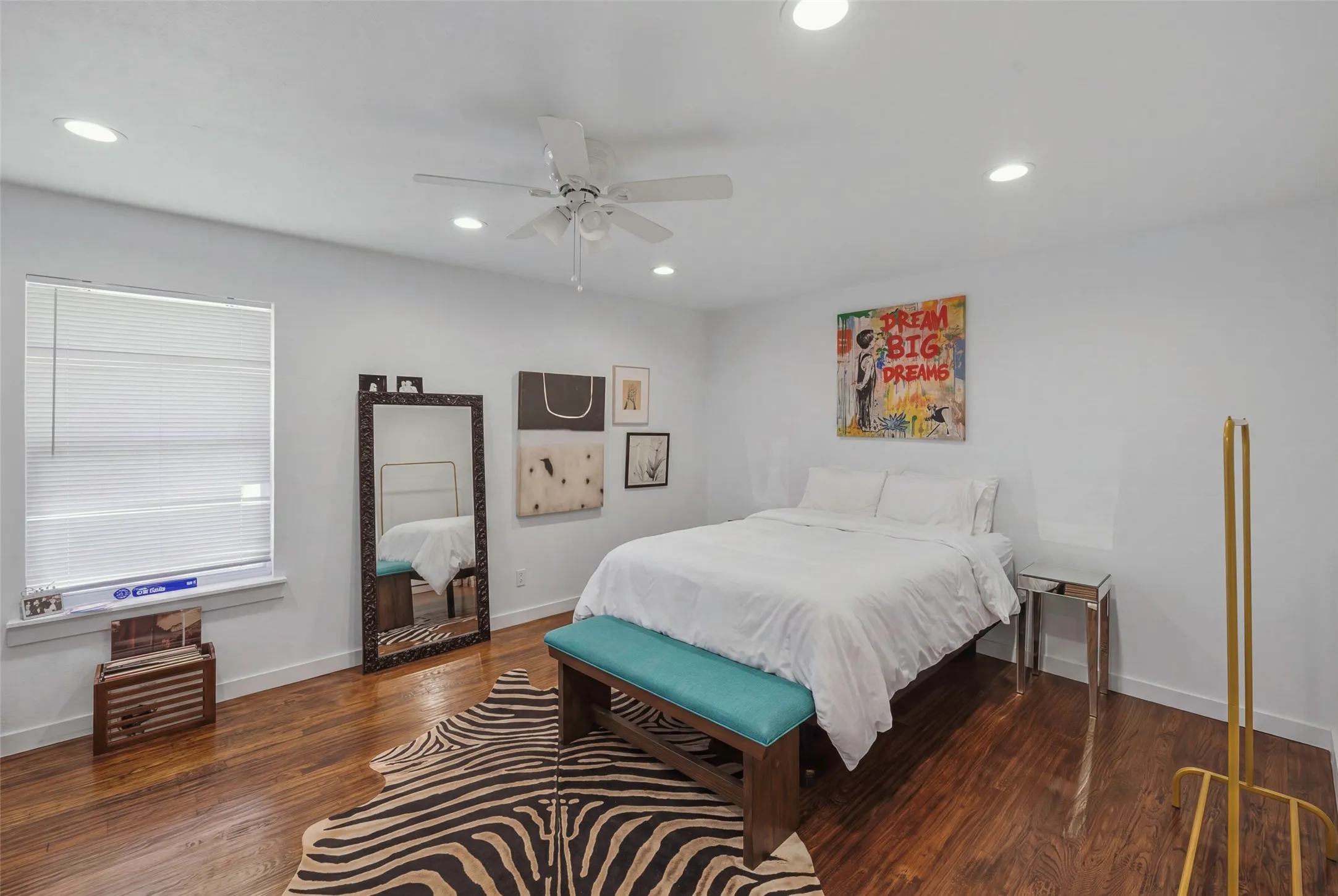 Single Family Residence For Sale in Tarrant County , 3233 Merida Avenue, Fort Worth, Texas 76109, 3 Bedroom, 3 Bathroom, Garage spaces, 2,296 Sqft, built in 1945, mls#21411976, Real Estate Agent in Fort Worth, Homes For Sale in Tarrant county, Homes For Sale in Fort Worth, Realtor in Fort Worth Texas, Real Estate Brokerage Independent Realty Texas, Luminita Cordes Realtor