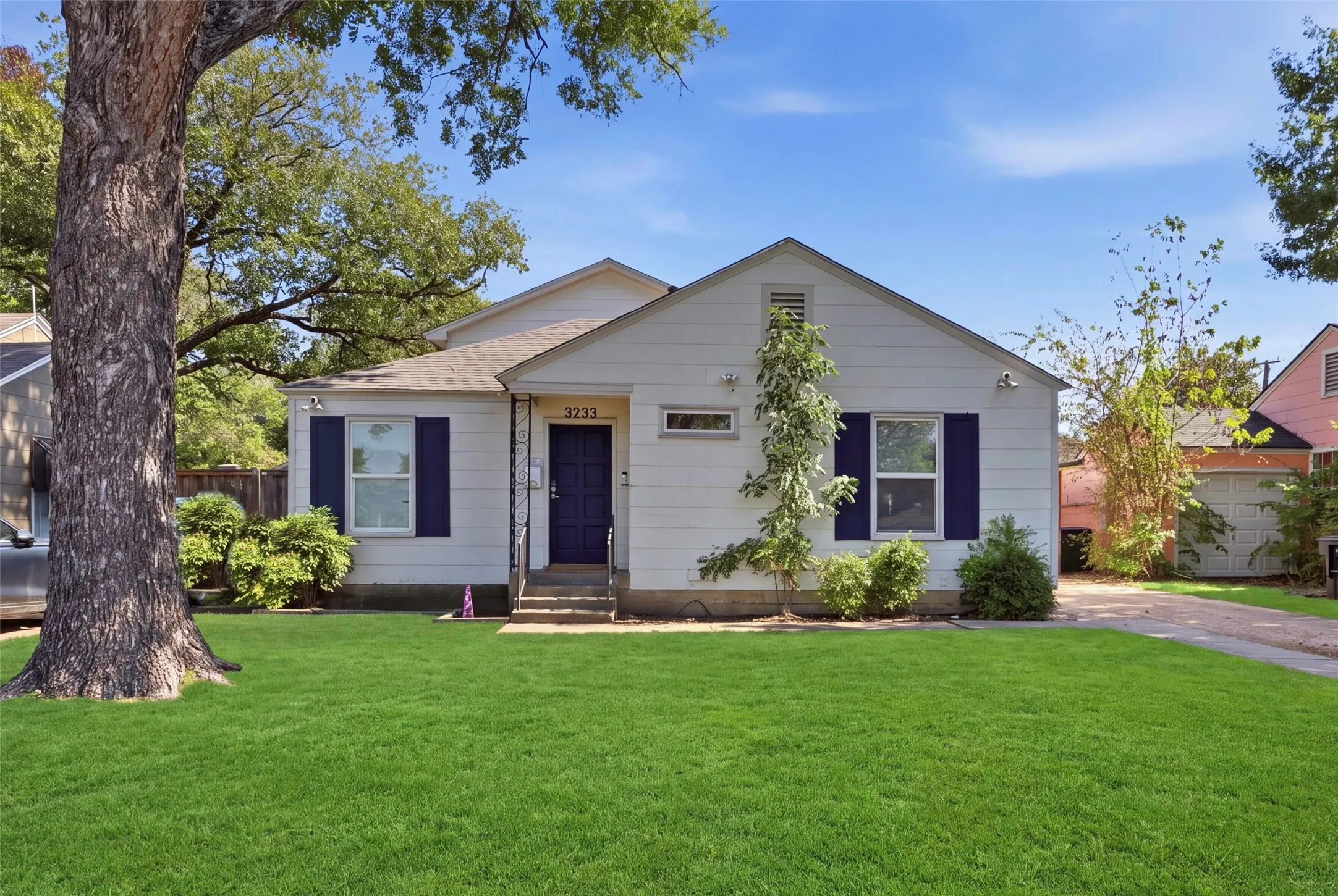 Single Family Residence For Sale in Tarrant County , 3233 Merida Avenue, Fort Worth, Texas 76109, 3 Bedroom, 3 Bathroom, Garage spaces, 2,296 Sqft, built in 1945, mls#21411976, Real Estate Agent in Fort Worth, Homes For Sale in Tarrant county, Homes For Sale in Fort Worth, Realtor in Fort Worth Texas, Real Estate Brokerage Independent Realty Texas, Luminita Cordes Realtor