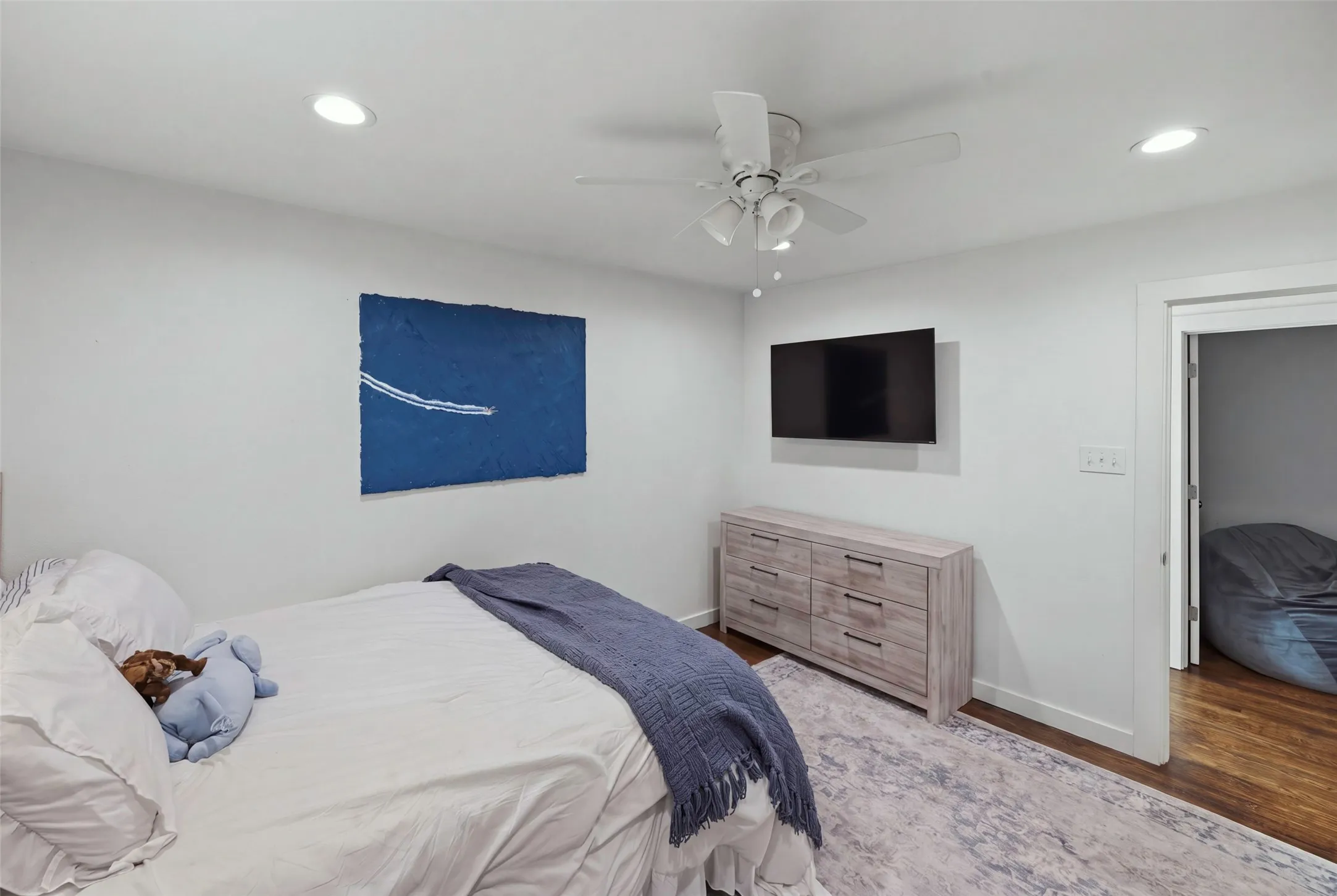 Single Family Residence For Sale in Tarrant County , 3233 Merida Avenue, Fort Worth, Texas 76109, 3 Bedroom, 3 Bathroom, Garage spaces, 2,296 Sqft, built in 1945, mls#21411976, Real Estate Agent in Fort Worth, Homes For Sale in Tarrant county, Homes For Sale in Fort Worth, Realtor in Fort Worth Texas, Real Estate Brokerage Independent Realty Texas, Luminita Cordes Realtor