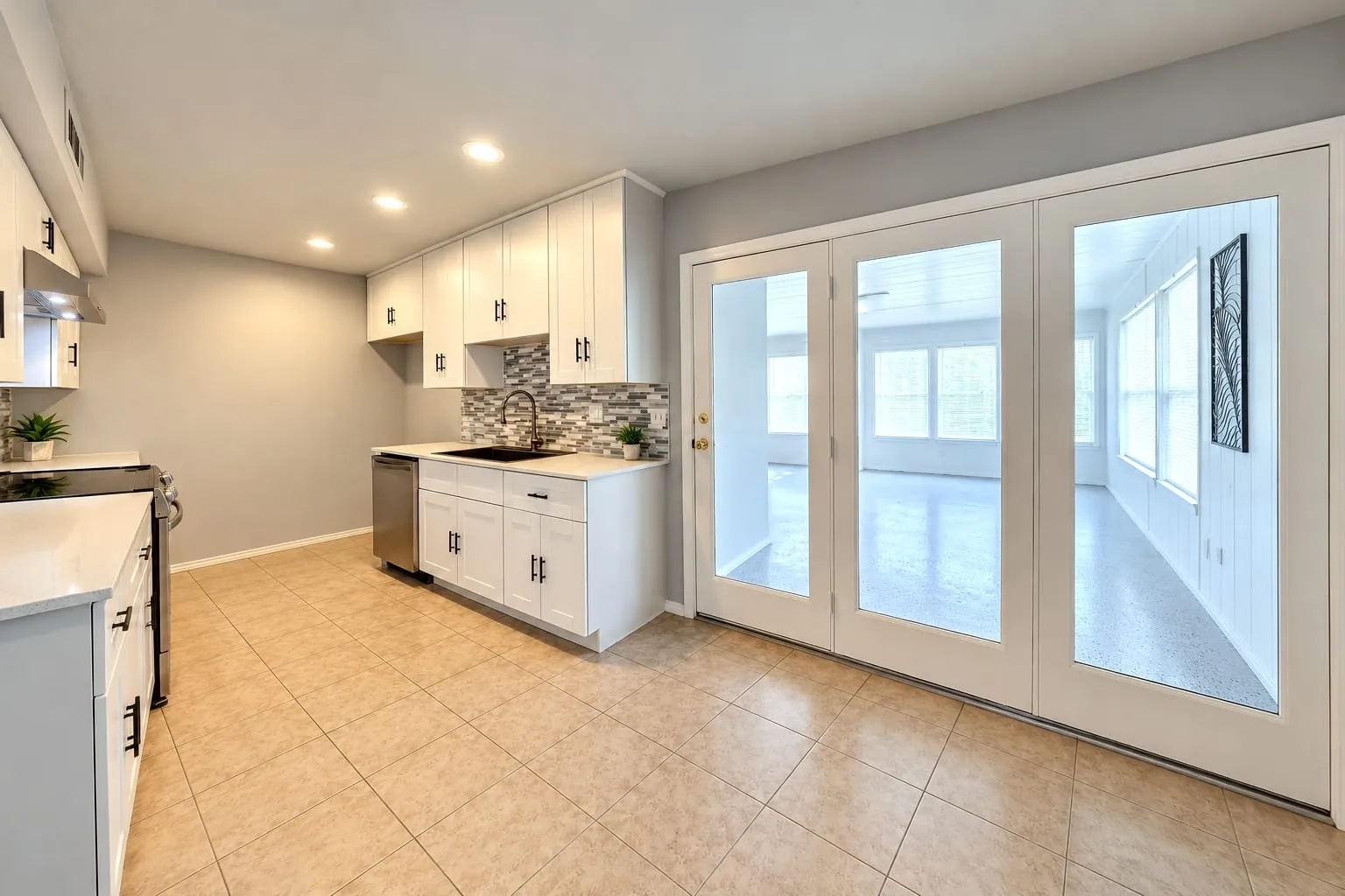 Single Family Residence For Sale in Collin County , 3357 Sherwood Drive, Plano, Texas 75074, 3 Bedroom, 2 Bathroom, 1 Garage spaces, 1,292 Sqft, built in 1972, mls#21411485, Real Estate Agent in Plano, Homes For Sale in Collin county, Homes For Sale in Plano, Realtor in Plano Texas, Real Estate Brokerage Independent Realty Texas, Luminita Cordes Realtor