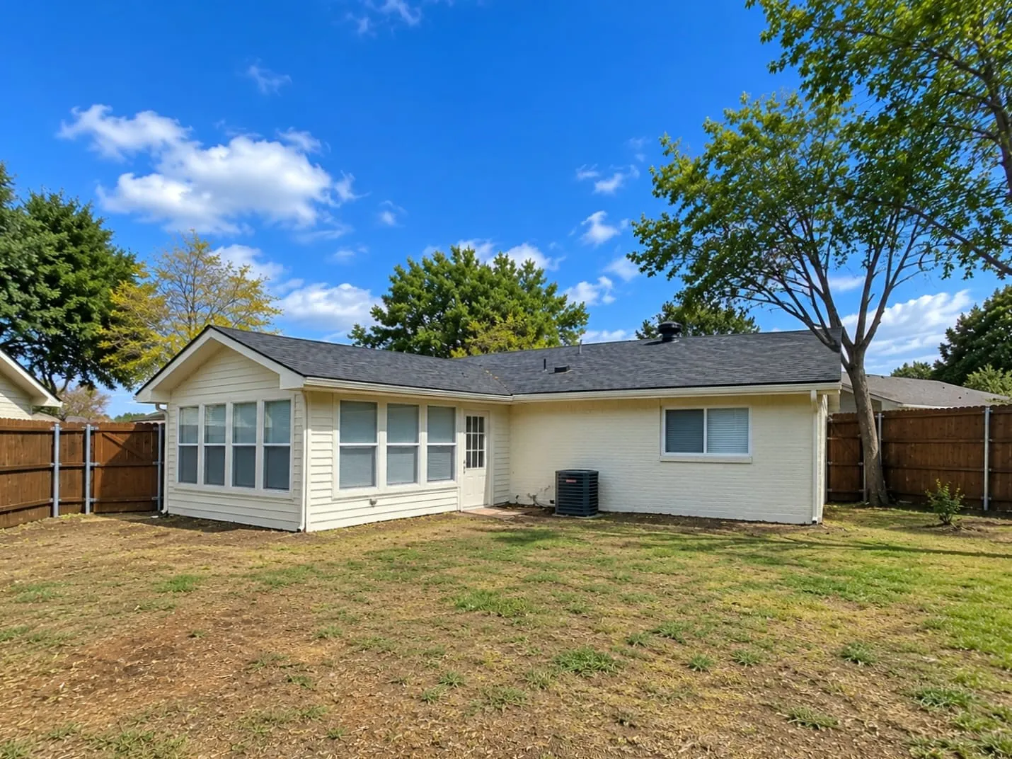 Single Family Residence For Sale in Collin County , 3357 Sherwood Drive, Plano, Texas 75074, 3 Bedroom, 2 Bathroom, 1 Garage spaces, 1,292 Sqft, built in 1972, mls#21411485, Real Estate Agent in Plano, Homes For Sale in Collin county, Homes For Sale in Plano, Realtor in Plano Texas, Real Estate Brokerage Independent Realty Texas, Luminita Cordes Realtor