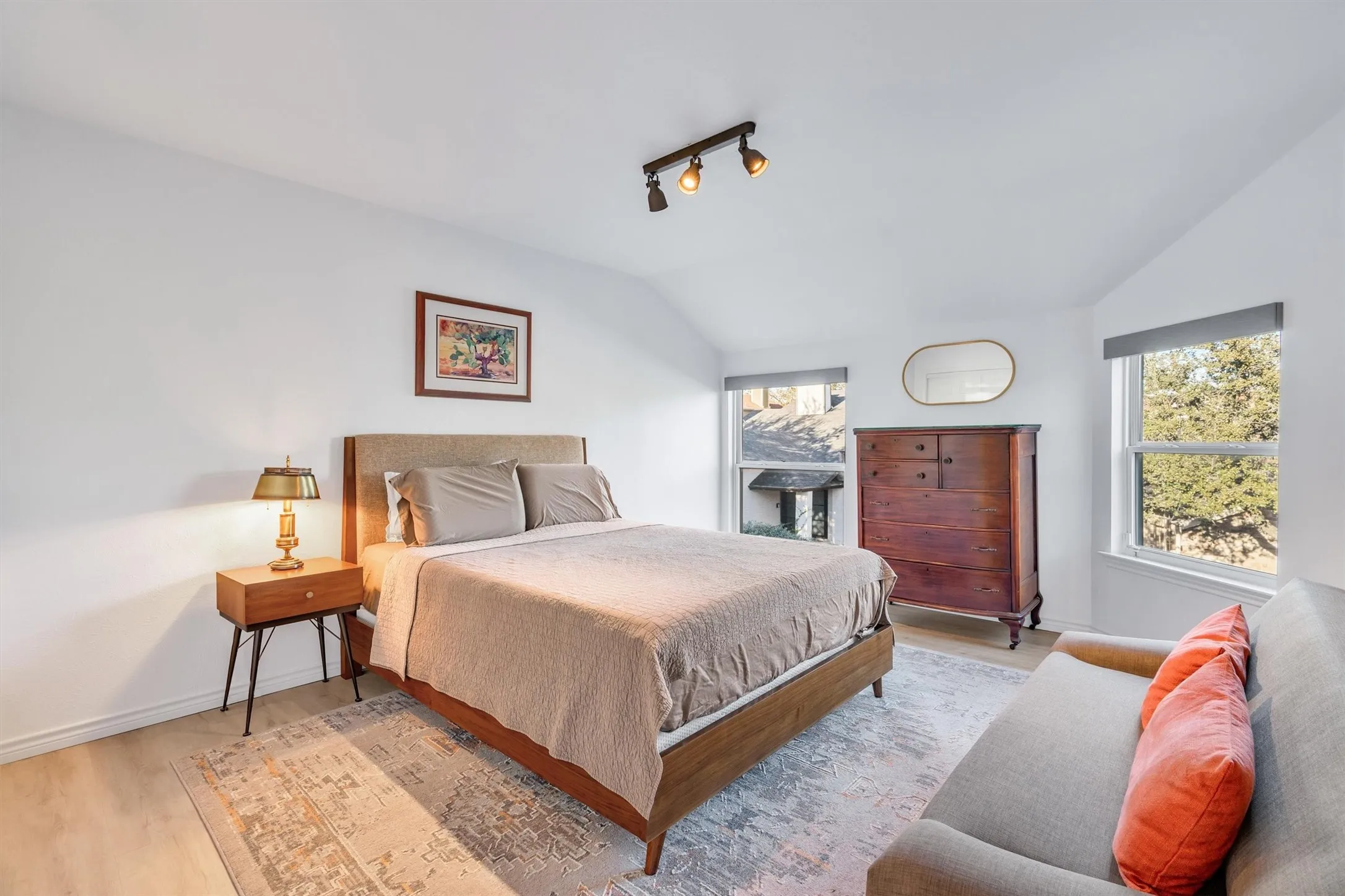 Guest bed