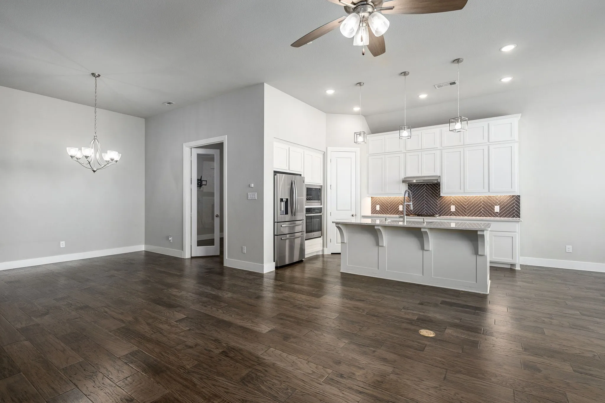 Single Family Residence For Rent in Collin County , 2917 Saltwood, Celina, Texas 75009, 4 Bedroom, 4 Bathroom, 2 Garage spaces, 2,280 Sqft, built in 2020, mls#21412051, Real Estate Agent in Celina, Homes For Rent in Collin county, Homes For Rent in Celina, Realtor in Celina Texas, Real Estate Brokerage Independent Realty Texas, Luminita Cordes Realtor