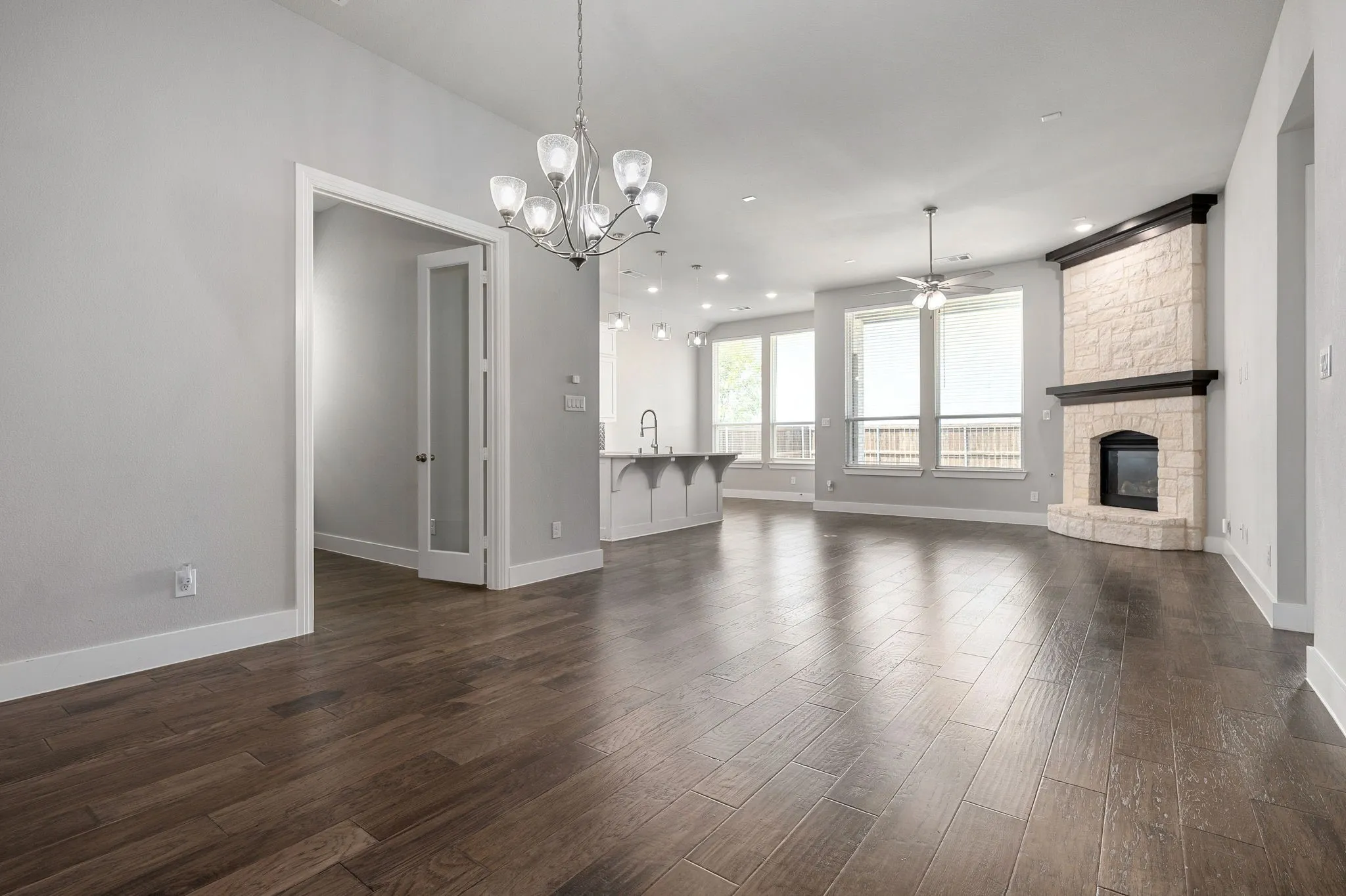 Single Family Residence For Rent in Collin County , 2917 Saltwood, Celina, Texas 75009, 4 Bedroom, 4 Bathroom, 2 Garage spaces, 2,280 Sqft, built in 2020, mls#21412051, Real Estate Agent in Celina, Homes For Rent in Collin county, Homes For Rent in Celina, Realtor in Celina Texas, Real Estate Brokerage Independent Realty Texas, Luminita Cordes Realtor