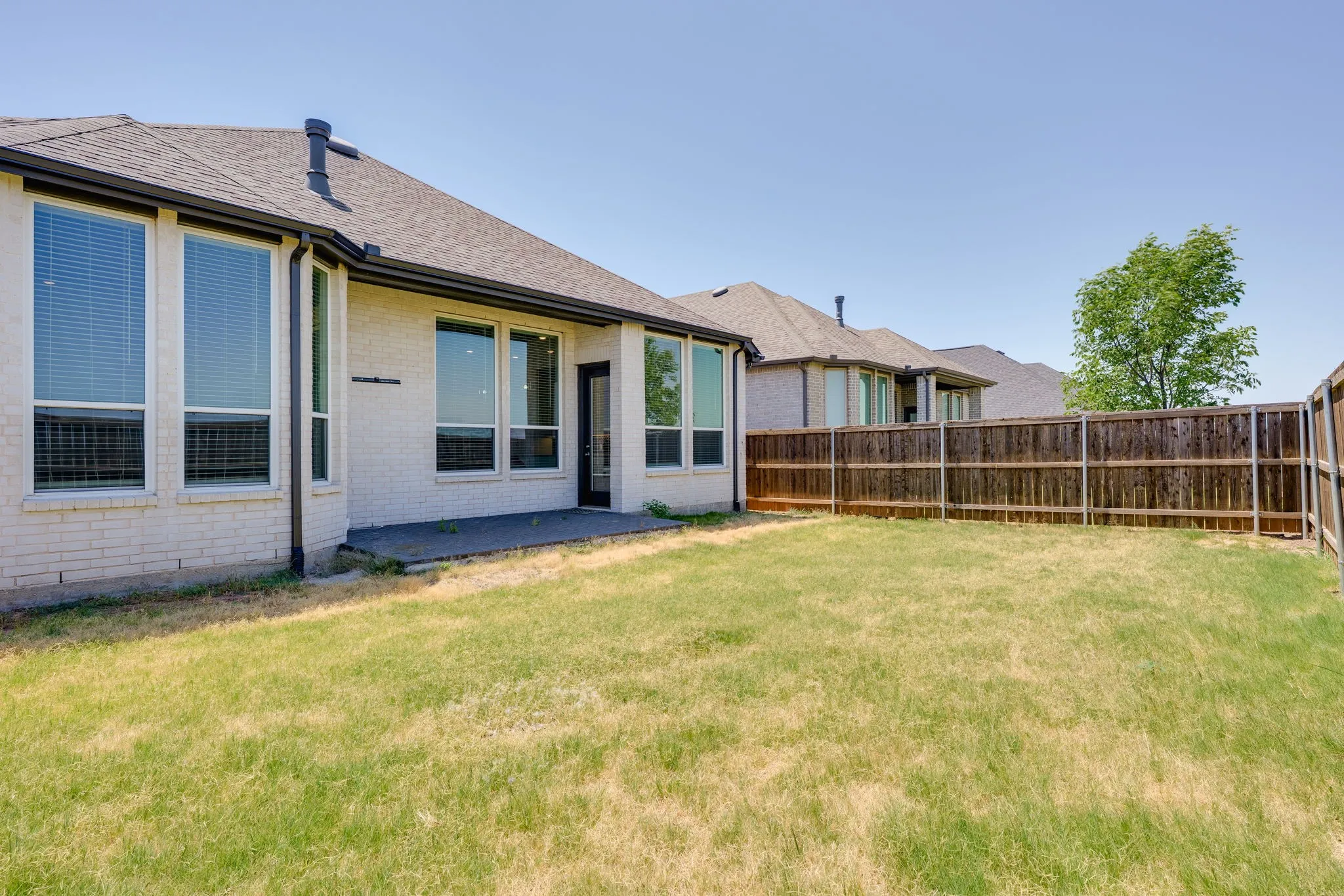 Single Family Residence For Rent in Collin County , 2917 Saltwood, Celina, Texas 75009, 4 Bedroom, 4 Bathroom, 2 Garage spaces, 2,280 Sqft, built in 2020, mls#21412051, Real Estate Agent in Celina, Homes For Rent in Collin county, Homes For Rent in Celina, Realtor in Celina Texas, Real Estate Brokerage Independent Realty Texas, Luminita Cordes Realtor