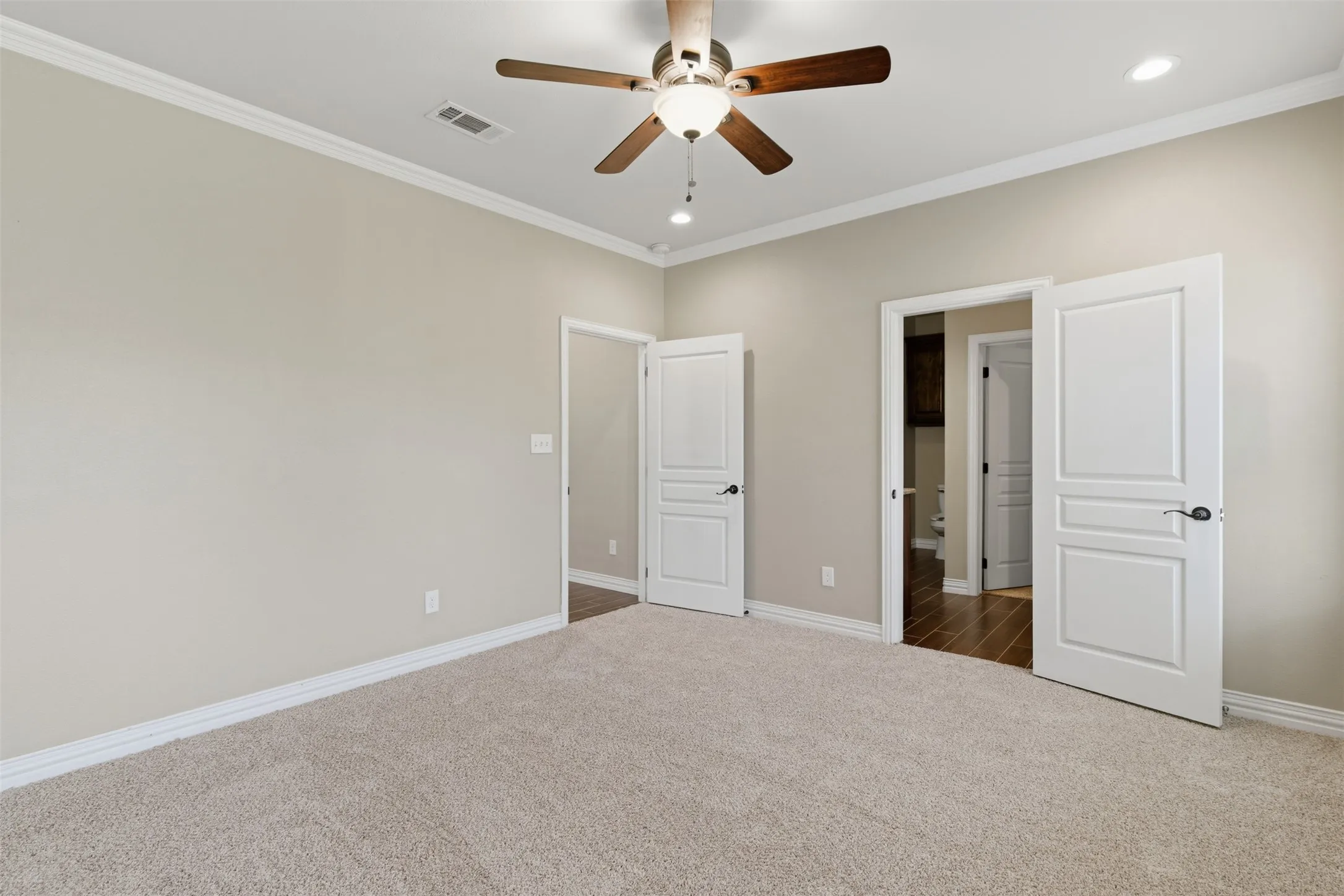Single Family Residence For Rent in Grayson County , 1524 S Montgomery Street, Sherman, Texas 75090, 3 Bedroom, 2 Bathroom, Garage spaces, 1,265 Sqft, built in 2017, mls#21412063, Real Estate Agent in Sherman, Homes For Rent in Grayson county, Homes For Rent in Sherman, Realtor in Sherman Texas, Real Estate Brokerage Independent Realty Texas, Luminita Cordes Realtor