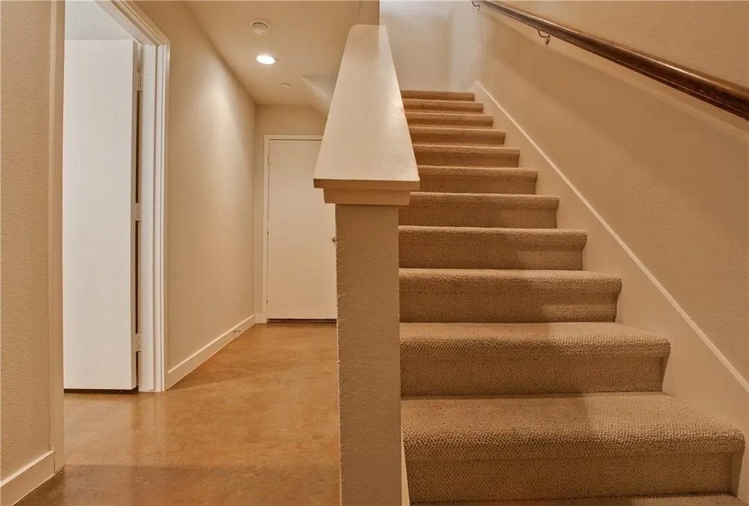 Condominium For Rent in Dallas County , 3118 Ross Avenue 1, Dallas, Texas 75204, 3 Bedroom, 3 Bathroom, 2 Garage spaces, 2,020 Sqft, built in 2006, mls#21409300, Real Estate Agent in Dallas, Homes For Rent in Dallas county, Homes For Rent in Dallas, Realtor in Dallas Texas, Real Estate Brokerage Independent Realty Texas, Luminita Cordes Realtor