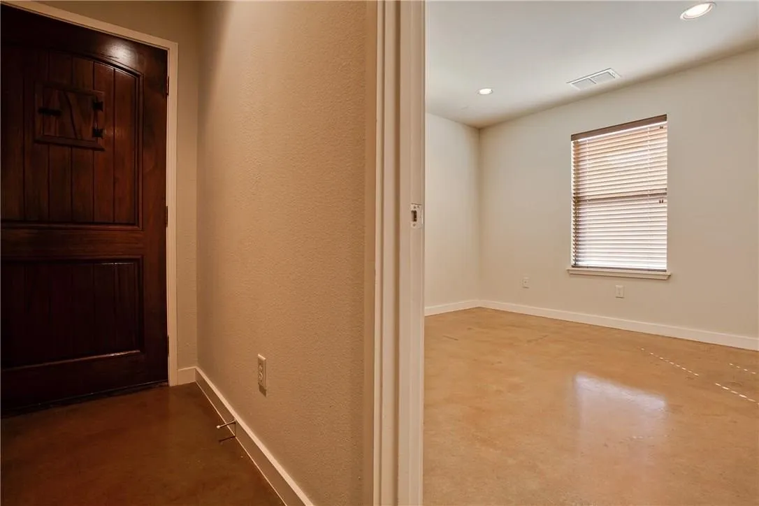 Condominium For Rent in Dallas County , 3118 Ross Avenue 1, Dallas, Texas 75204, 3 Bedroom, 3 Bathroom, 2 Garage spaces, 2,020 Sqft, built in 2006, mls#21409300, Real Estate Agent in Dallas, Homes For Rent in Dallas county, Homes For Rent in Dallas, Realtor in Dallas Texas, Real Estate Brokerage Independent Realty Texas, Luminita Cordes Realtor