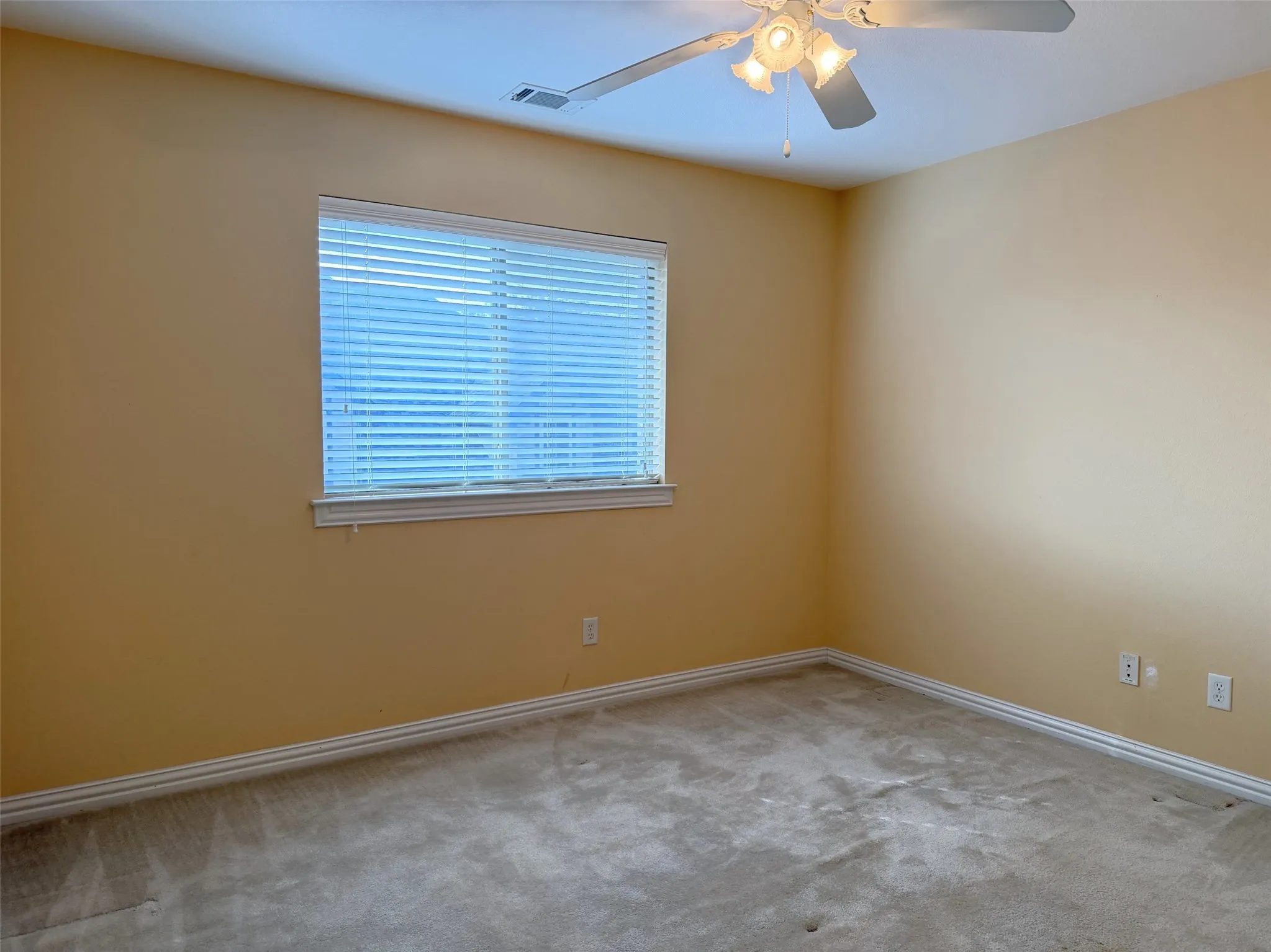 Single Family Residence For Rent in Dallas County , 116 Trinity Court, Coppell, Texas 75019, 4 Bedroom, 3 Bathroom, 2 Garage spaces, 3,092 Sqft, built in 2003, mls#21412019, Real Estate Agent in Coppell, Homes For Rent in Dallas county, Homes For Rent in Coppell, Realtor in Coppell Texas, Real Estate Brokerage Independent Realty Texas, Luminita Cordes Realtor