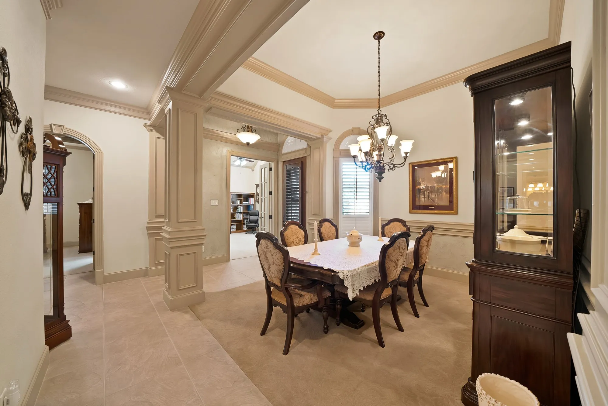 Single Family Residence For Sale in Tarrant County , 1408 St Tropez Lane, Arlington, Texas 76013, 3 Bedroom, 3 Bathroom, 2 Garage spaces, 2,662 Sqft, built in 2007, mls#21411108, Real Estate Agent in Arlington, Homes For Sale in Tarrant county, Homes For Sale in Arlington, Realtor in Arlington Texas, Real Estate Brokerage Independent Realty Texas, Luminita Cordes Realtor